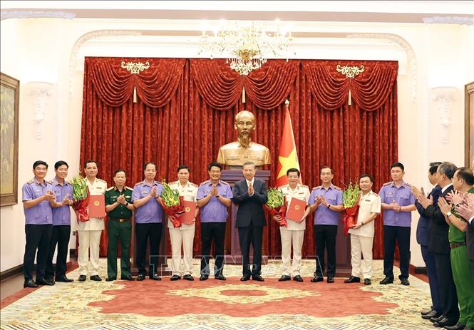 Tổng Bí thư, Chủ tịch nước Tô Lâm trao quyết định bổ nhiệm 4 Kiểm sát viên Viện kiểm sát nhân dân tối cao - Ảnh 6.