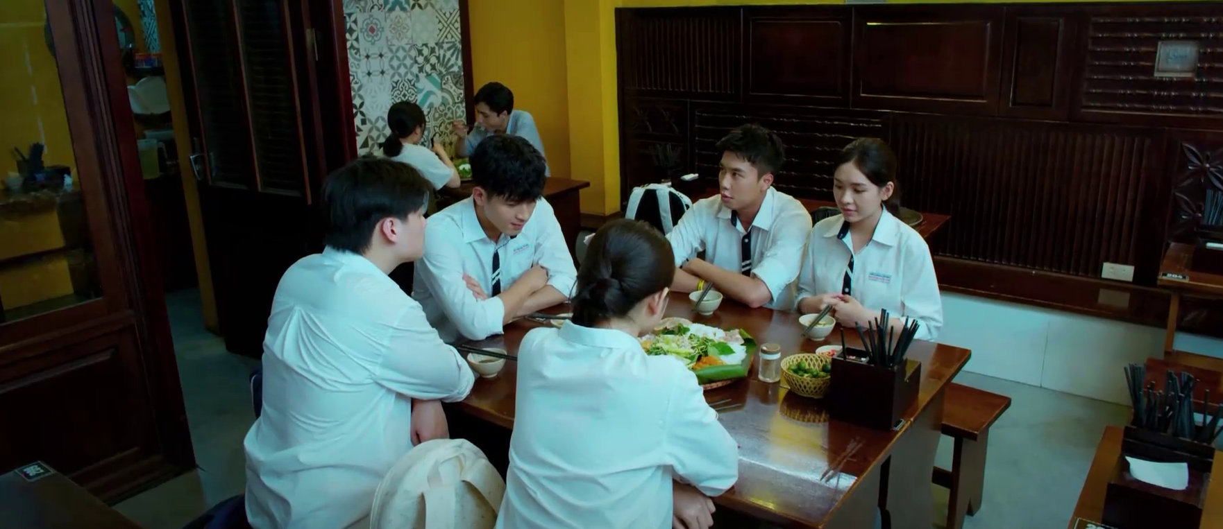 M&ugrave;a h&egrave; năm ấy - Tập 8: T&ugrave;ng bắt đầu căm hận Kh&aacute;nh- Ảnh 2.
