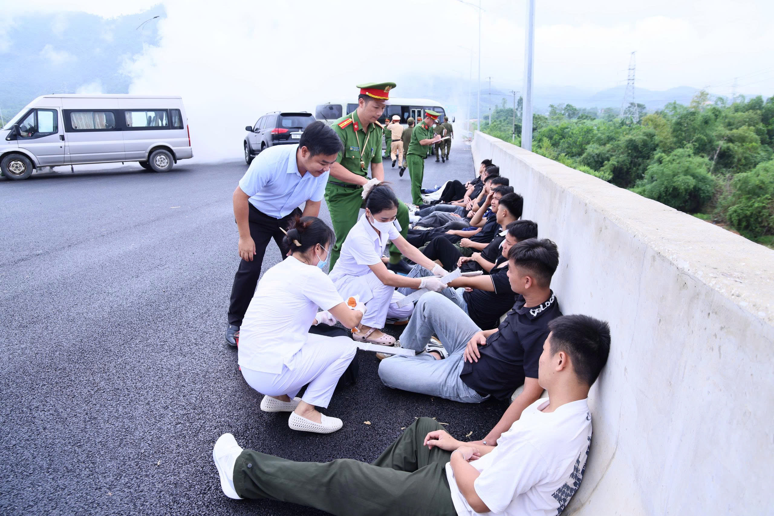 Công an tỉnh Tuyên Quang diễn tập hai phương án cứu nạn, cứu hộ quy mô lớn - Ảnh 5.
