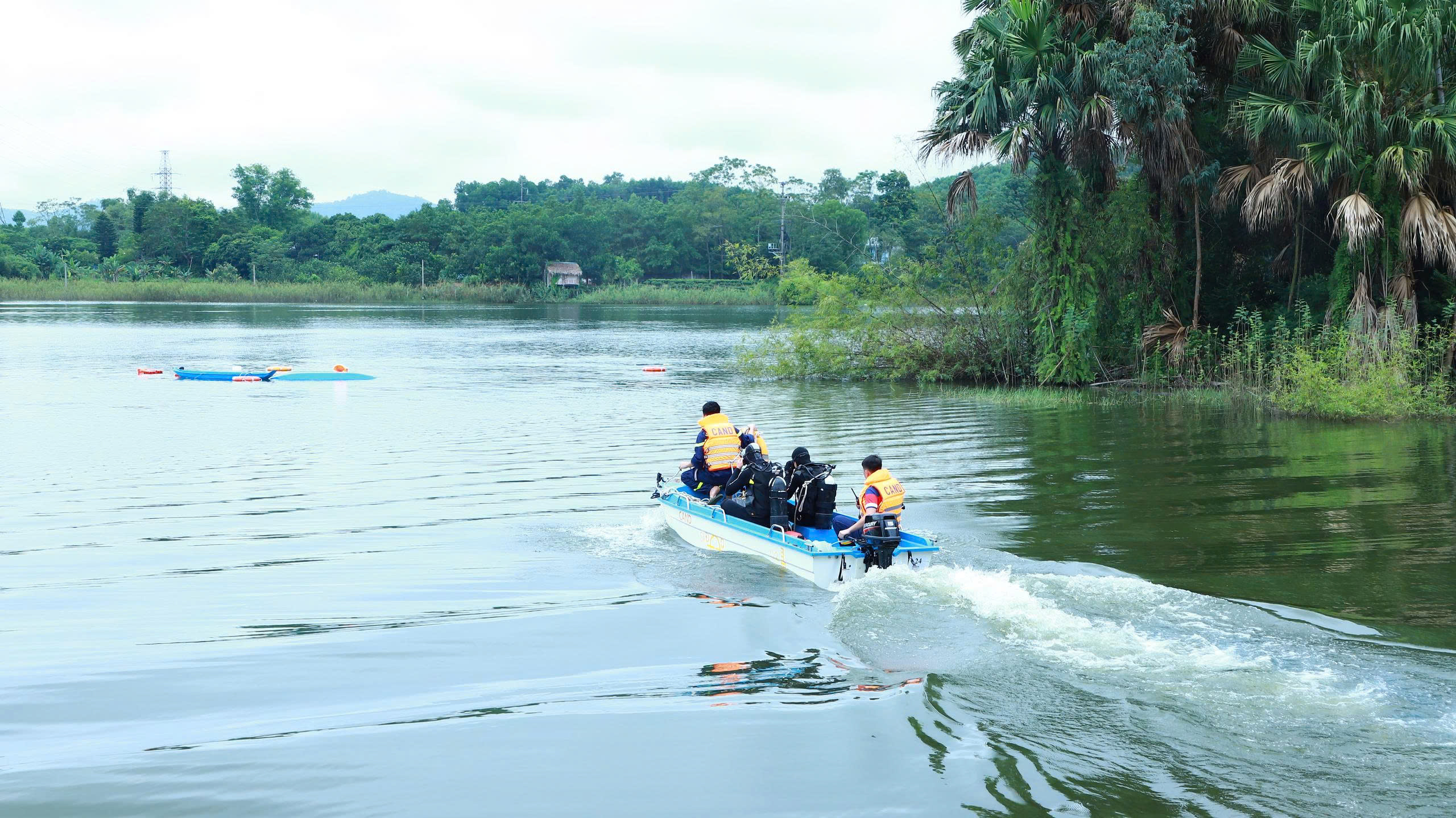 Công an tỉnh Tuyên Quang diễn tập hai phương án cứu nạn, cứu hộ quy mô lớn - Ảnh 6.