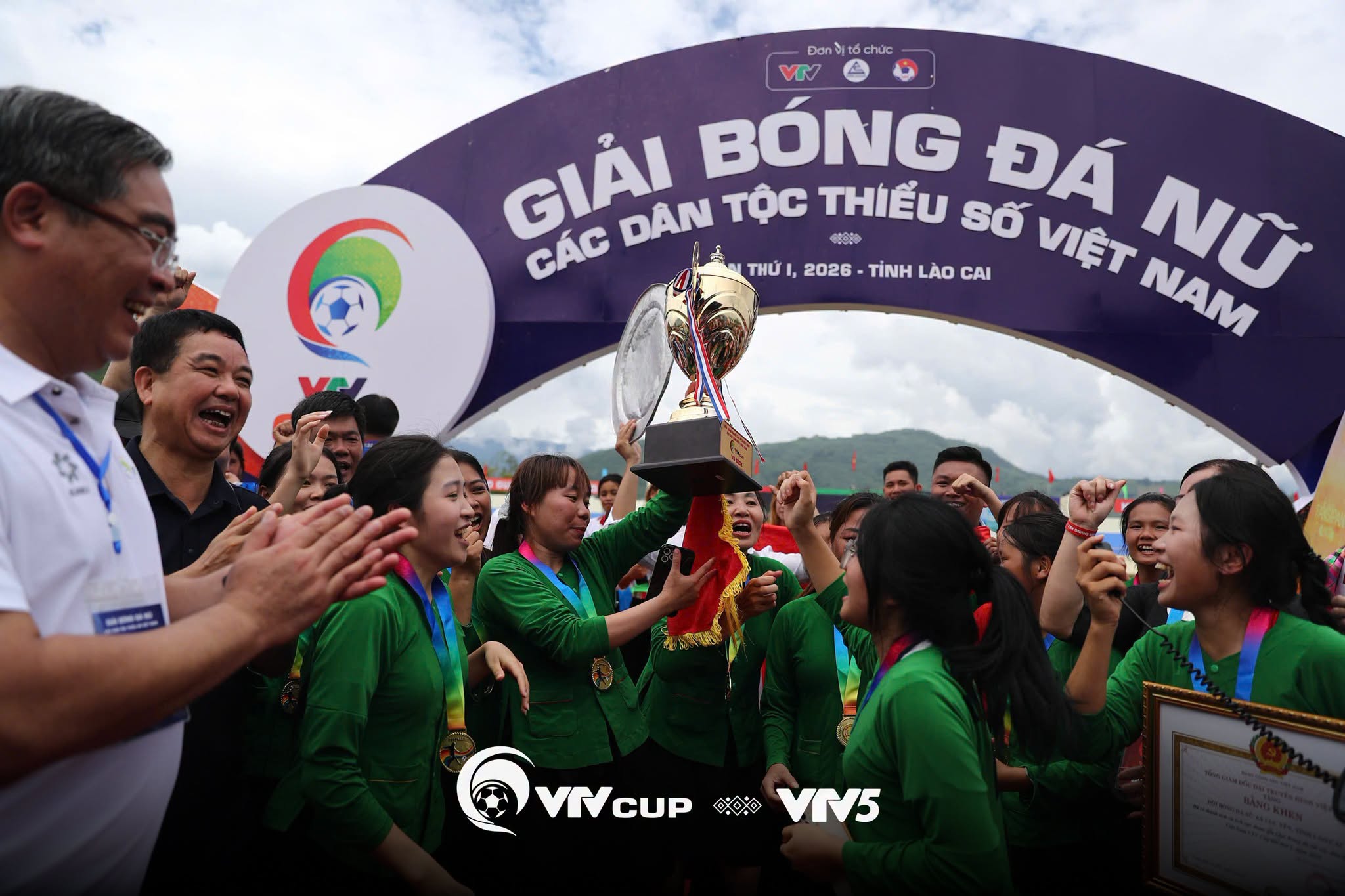 Khoảnh khắc bùng nổ của Chung kết Giải Bóng đá nữ các dân tộc thiểu số VTV Cup 2026 - Ảnh 16.