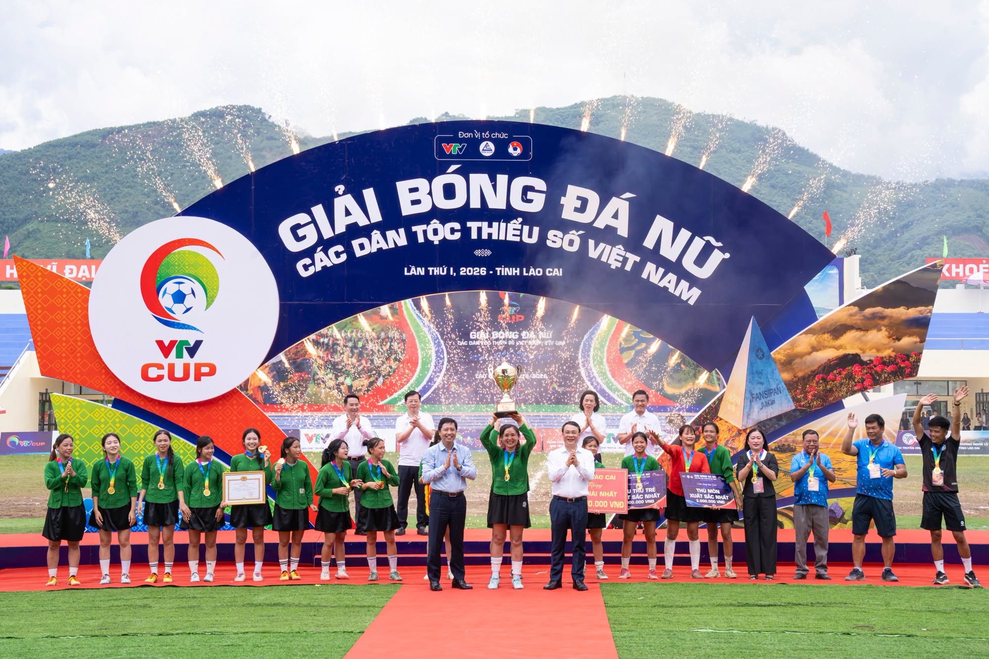 Trao giải và bế mạc Giải Bóng đá nữ các dân tộc thiểu số VTV Cup 2026 - Ảnh 1.
