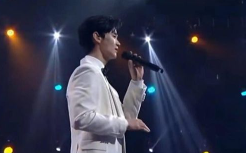 Kim Soo Hyun: "Tôi đã lựa chọn đúng khi trở thành diễn viên" - Ảnh 1.