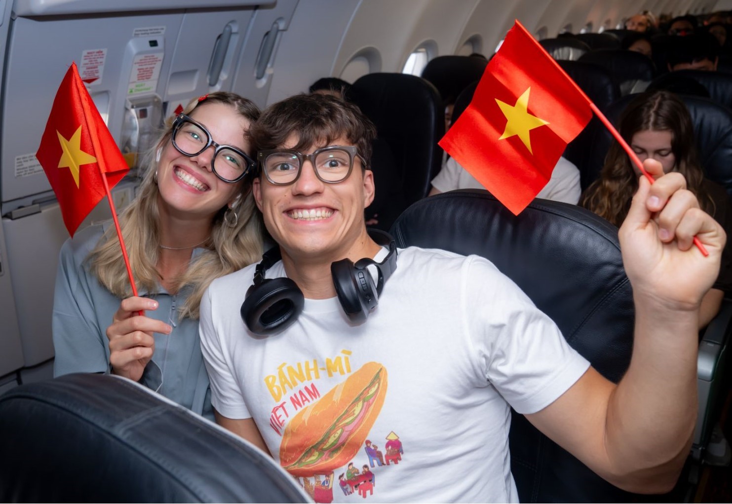 Sắc đỏ sao v&agrave;ng rực rỡ từ s&acirc;n bay đến những chuyến bay Vietjet dịp Quốc kh&aacute;nh 2/9- Ảnh 4.