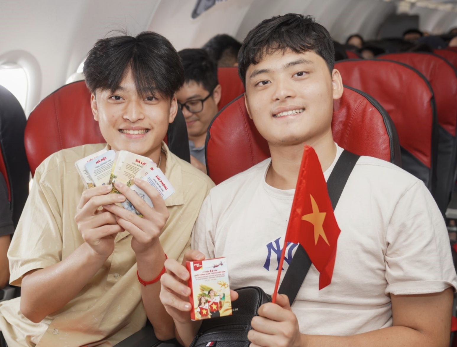 Sắc đỏ sao v&agrave;ng rực rỡ từ s&acirc;n bay đến những chuyến bay Vietjet dịp Quốc kh&aacute;nh 2/9- Ảnh 5.