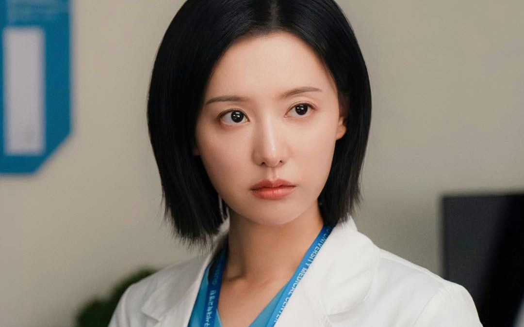 Phim mới của "Nữ hoàng nước mắt" Kim Ji Won đứng đầu BXH của Netflix 2 tuần liên tiếp - Ảnh 1.