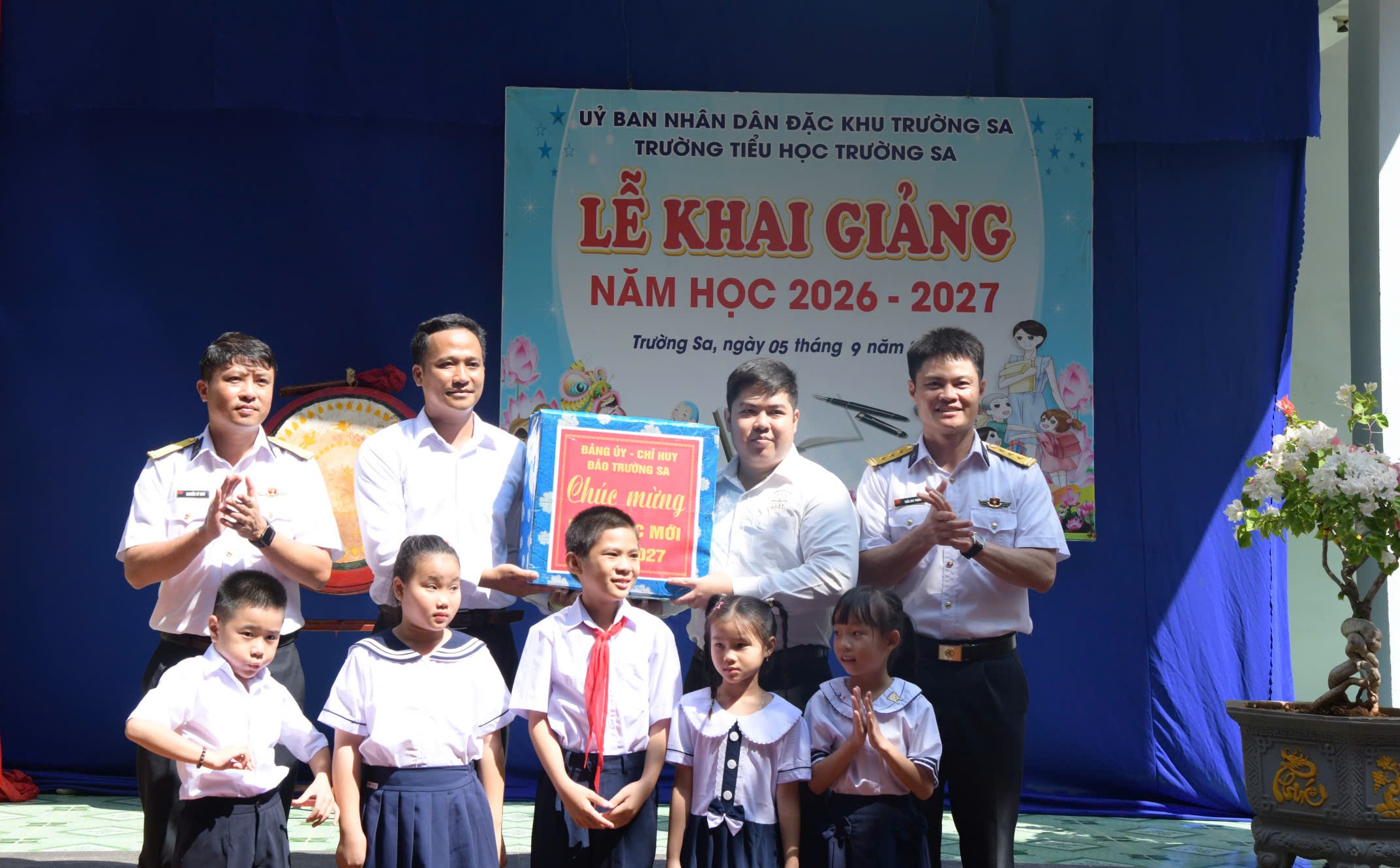 Rộn ràng tiếng trống khai trường giữa trùng khơi Trường Sa - Ảnh 4.