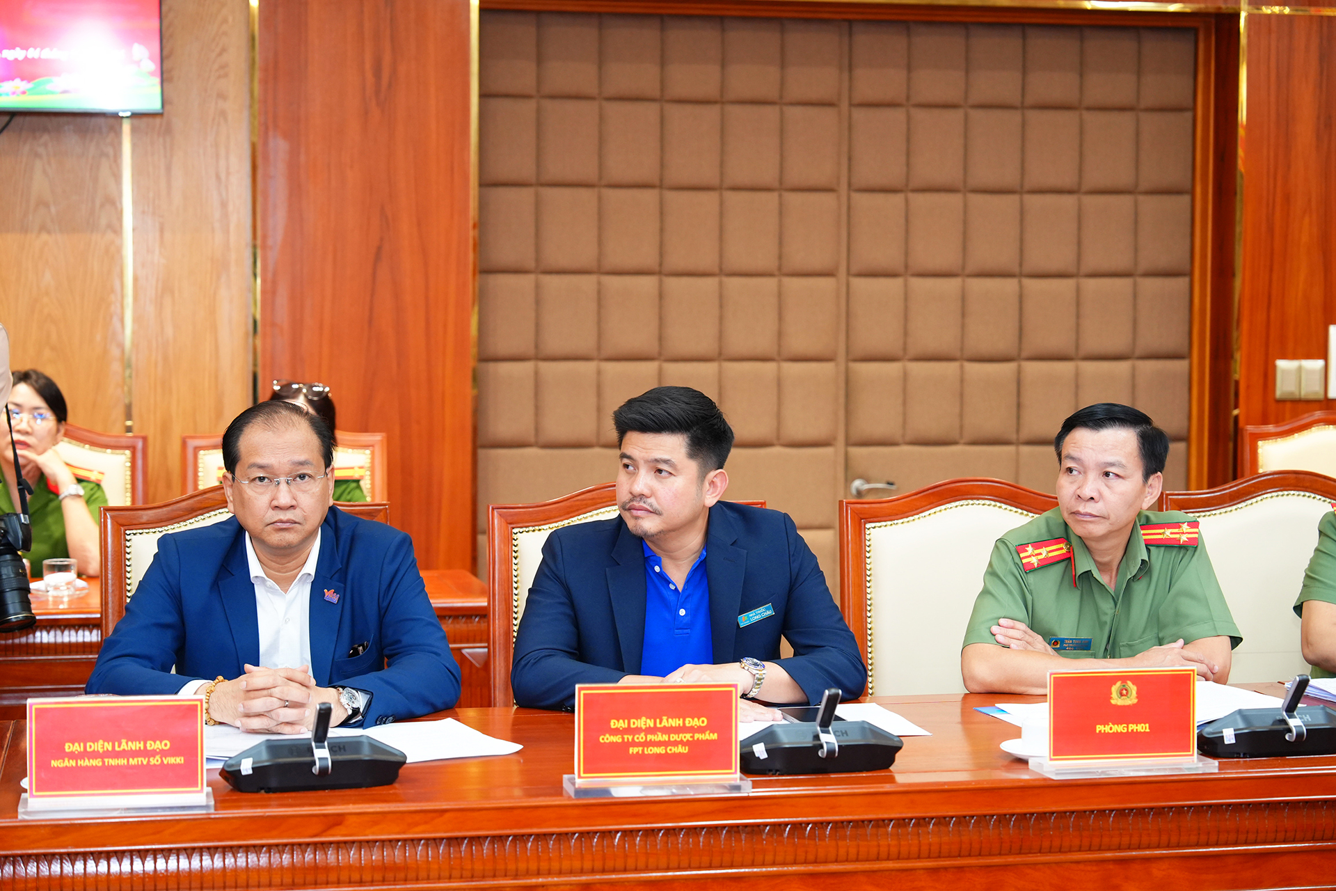 C&ocirc;ng an TP Hồ Ch&iacute; Minh c&ugrave;ng c&aacute;c đơn vị tăng tốc nh&acirc;n rộng mạng lưới Trạm C&ocirc;ng d&acirc;n số tr&ecirc;n địa b&agrave;n th&agrave;nh phố- Ảnh 4.