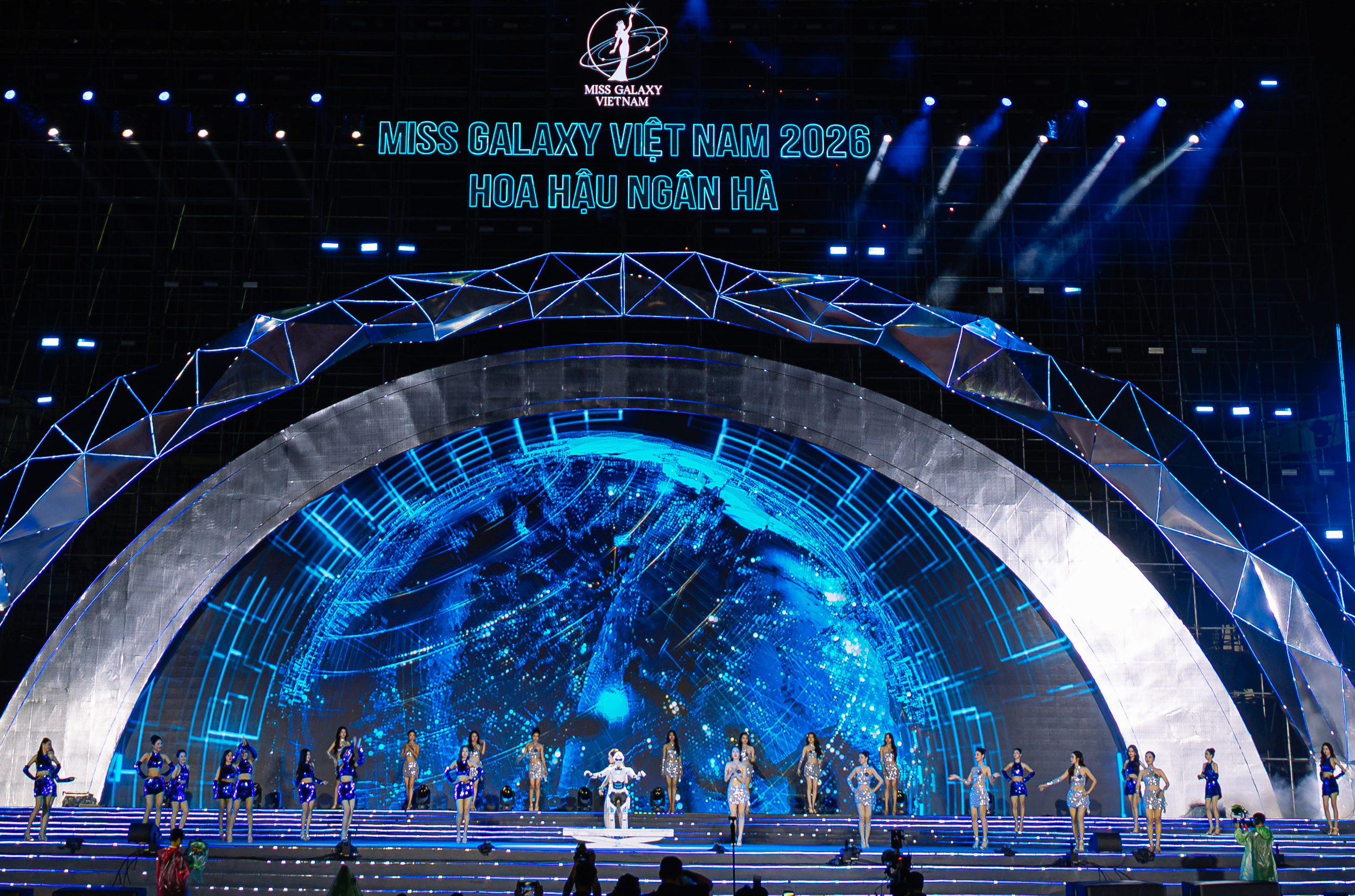 Sinh viên Đại học Sư phạm Hà Nội đăng quang Miss Galaxy Vietnam 2026- Ảnh 2.