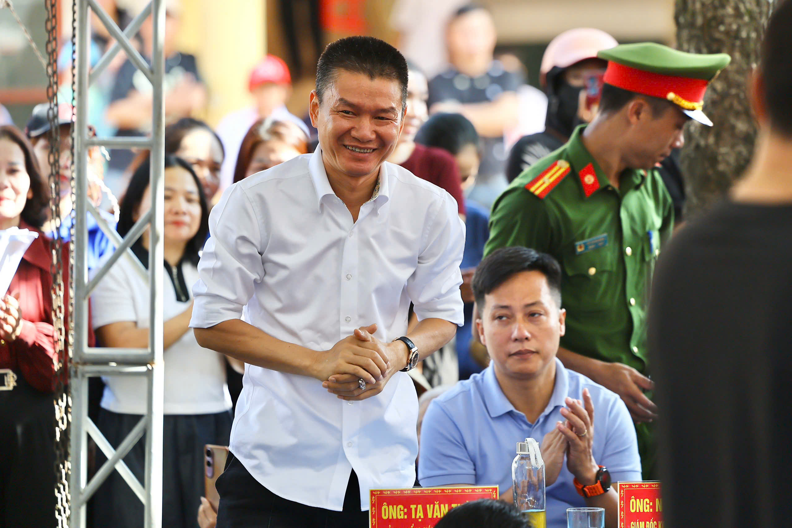 C&ugrave;ng em đến trường: Tiếp sức học sinh kh&oacute; khăn tại Kỳ Thượng- Ảnh 1.