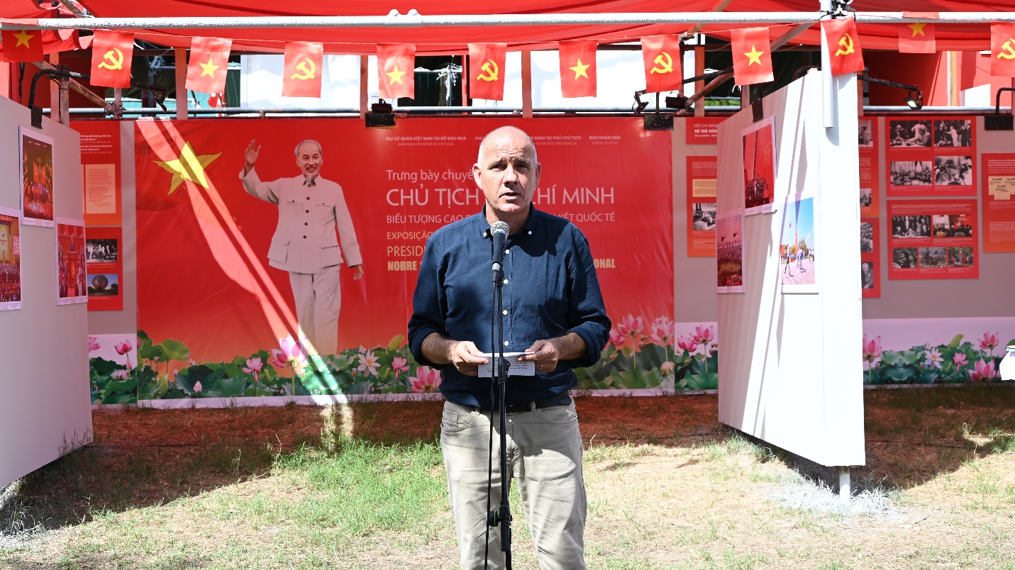 Khai mạc chuỗi hoạt động văn hóa - khoa học tôn vinh Chủ tịch Hồ Chí Minh tại Cộng hòa Bồ Đào Nha - Ảnh 2.