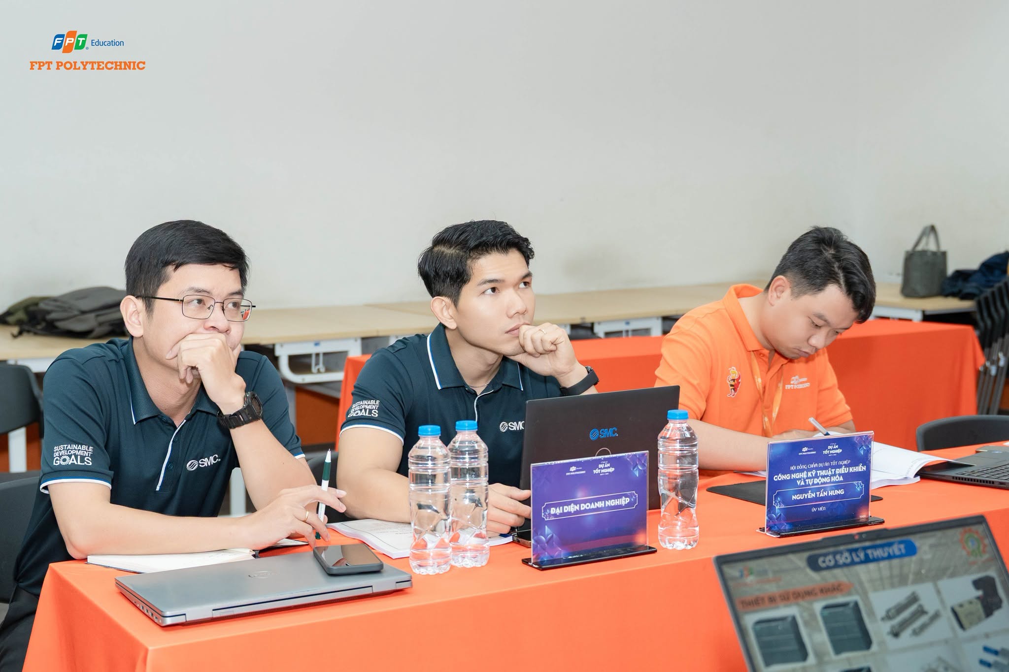 Khi sinh viên kỹ thuật học cách "giao việc" cho máy móc - Ảnh 3.