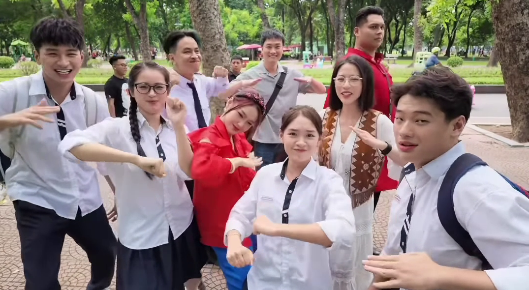 Mùa hè năm ấy: Dàn diễn viên thời học sinh và hiện tại hội ngộ - Ảnh 4.