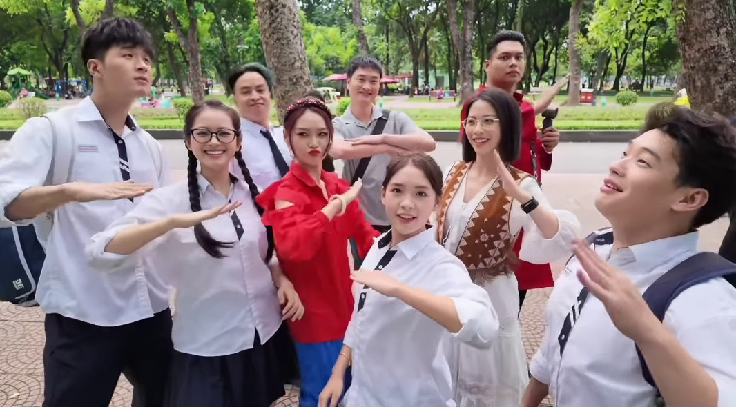 Mùa hè năm ấy: Dàn diễn viên thời học sinh và hiện tại hội ngộ - Ảnh 3.