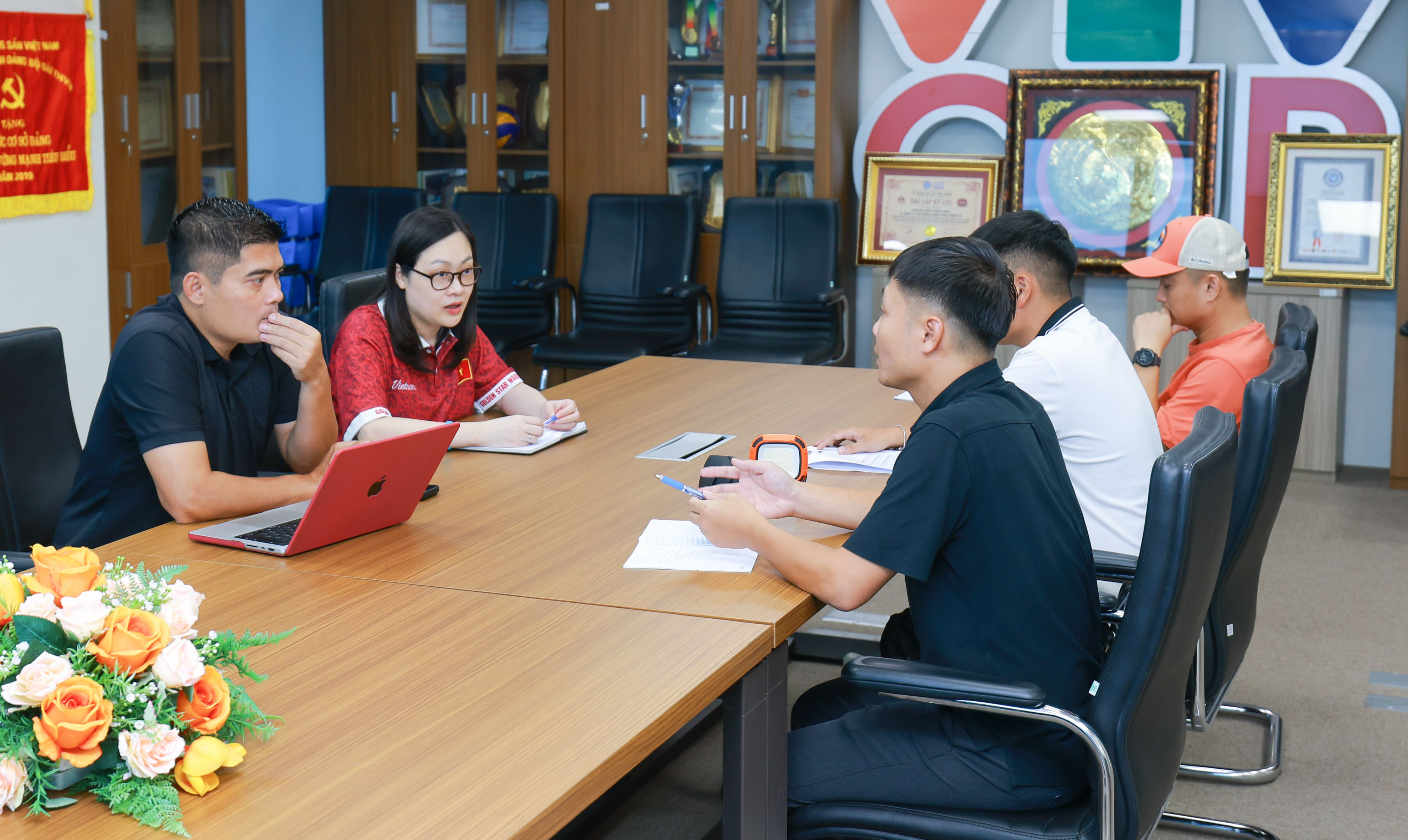 Đoàn phóng viên VTV chuẩn bị lên đường sang Nhật Bản tác nghiệp ASIAD 20 - Ảnh 2.