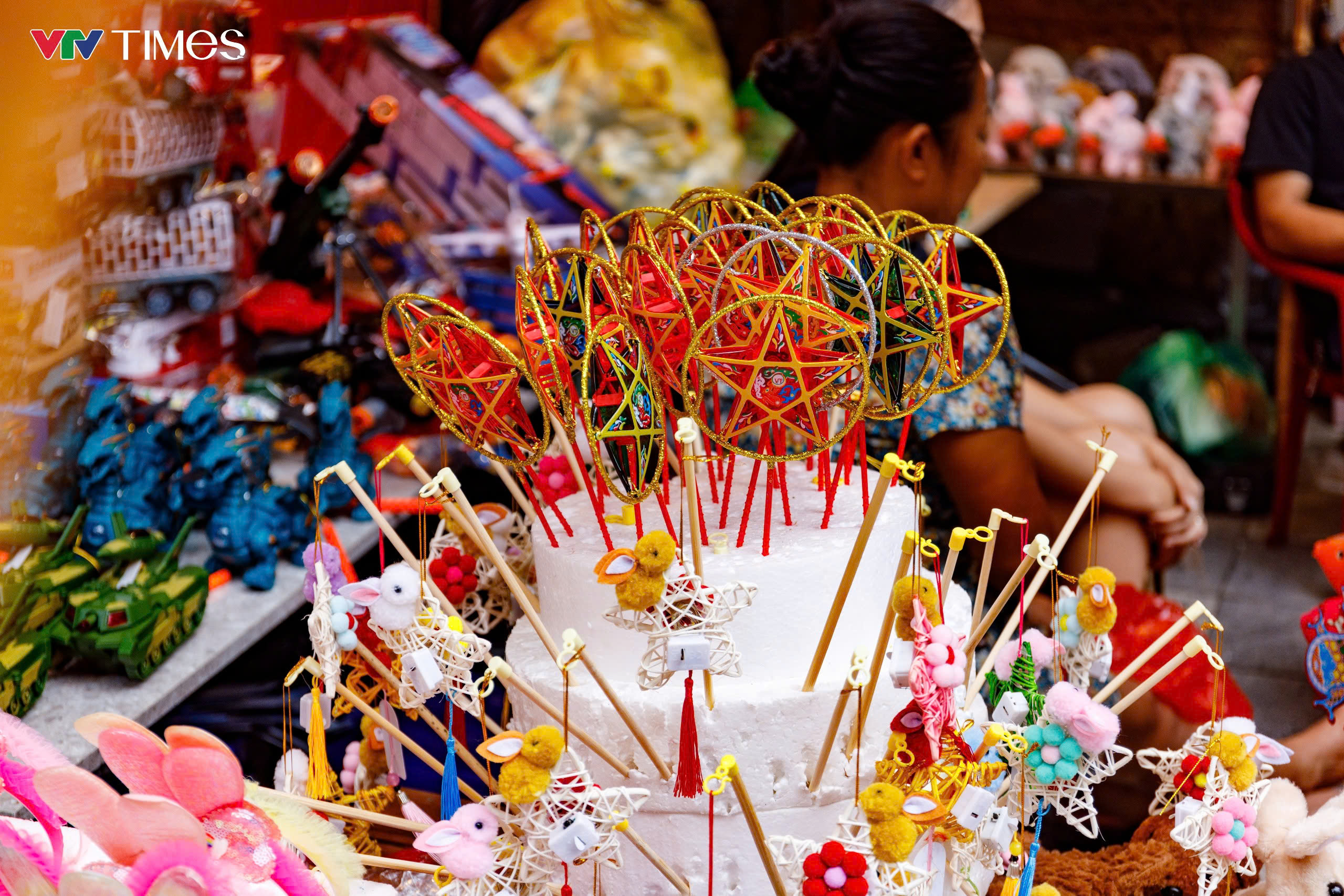 Thị trường Trung thu 2026: Đồ chơi truyền thống, handmade l&ecirc;n ng&ocirc;i - Ảnh 5.