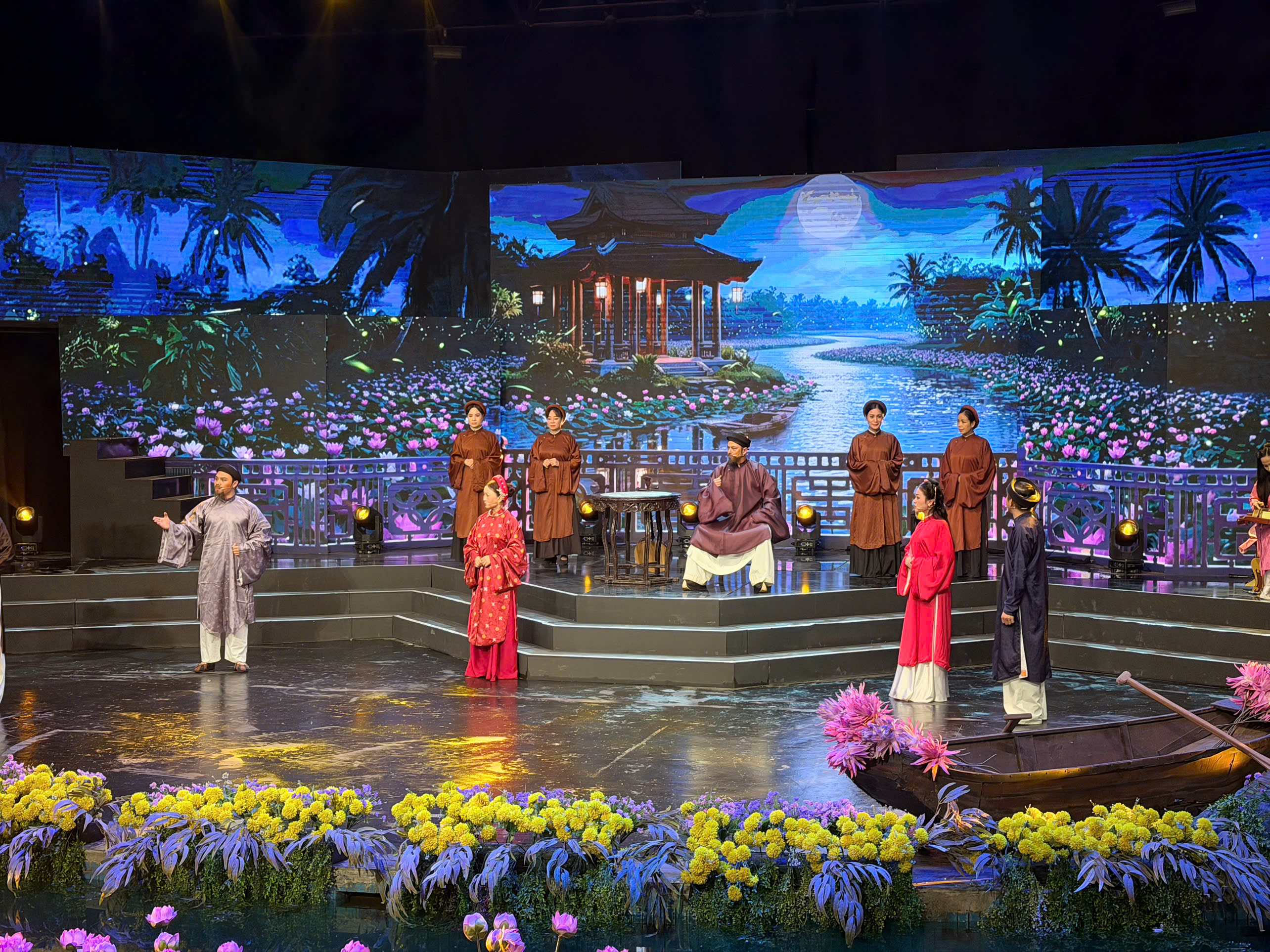 Gala S&acirc;n khấu truyền thống: Khi nghệ thuật truyền thống t&igrave;m nhịp sống mới - Ảnh 2.