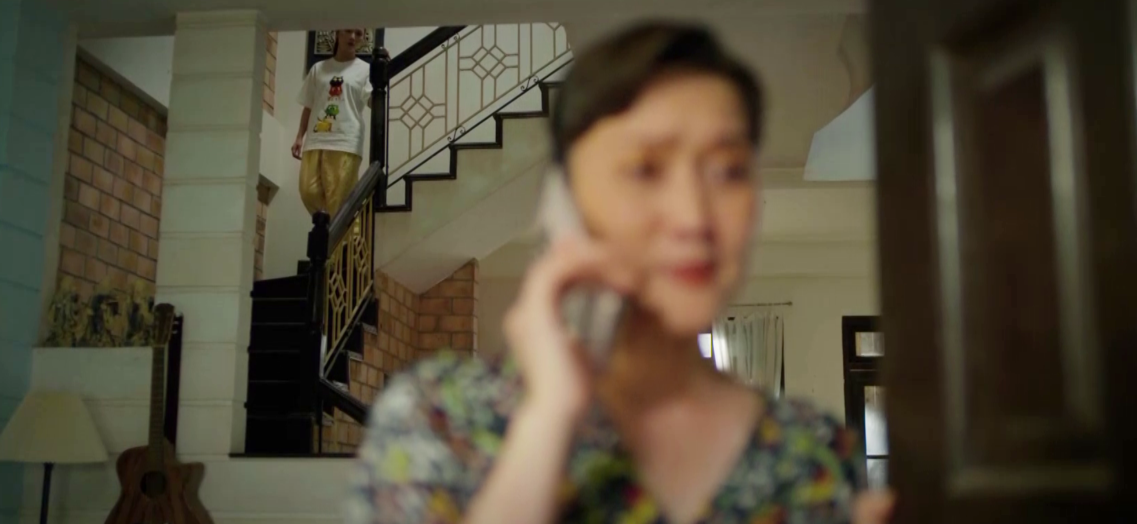 Mùa hè năm ấy - Tập 18: Phương rụng rời phát hiện bí mật mẹ giấu 8 năm qua- Ảnh 2.