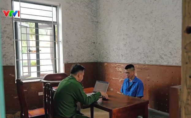 C&aacute; độ b&oacute;ng đ&aacute;: Từ t&ugrave; tội đến tan vỡ gia đ&igrave;nh - Ảnh 3.