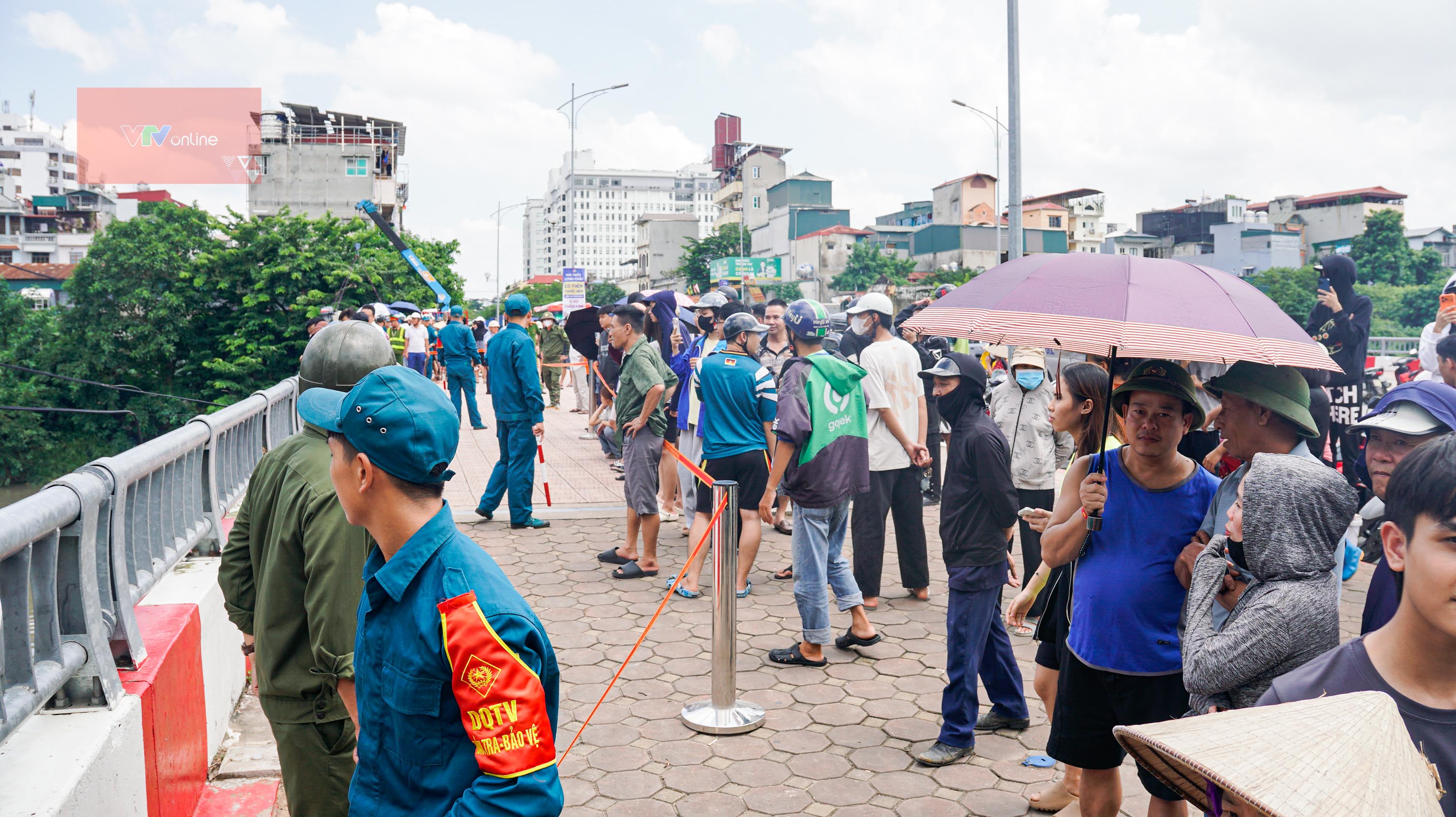 Tìm thấy thi thể nghi là nam sinh mất tích khi đi qua đường ngập ở Hà Nội- Ảnh 4.