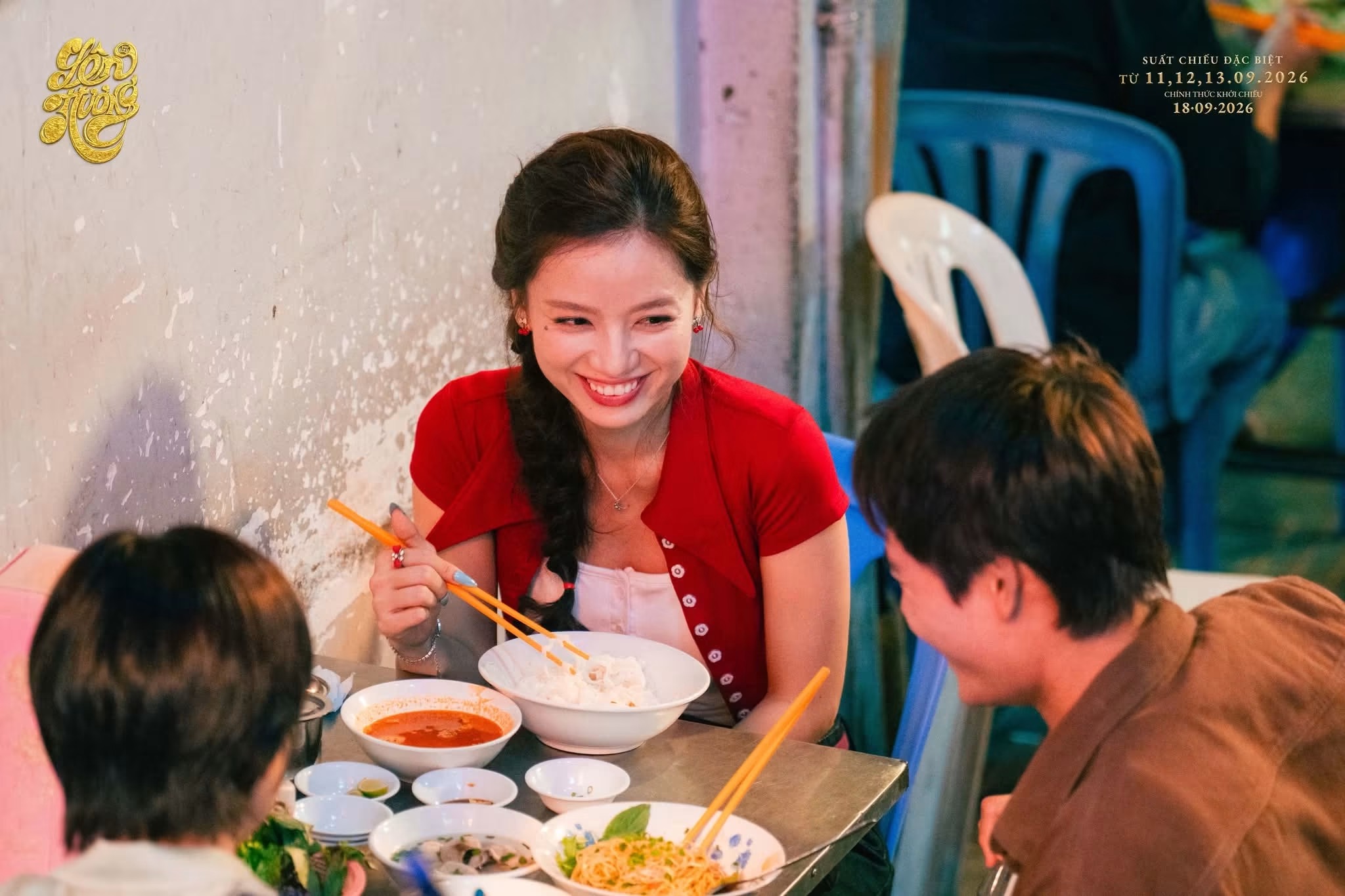L&ecirc; Hạ Anh trở lại ấn tượng sau 'Mưa đỏ' - Ảnh 2.