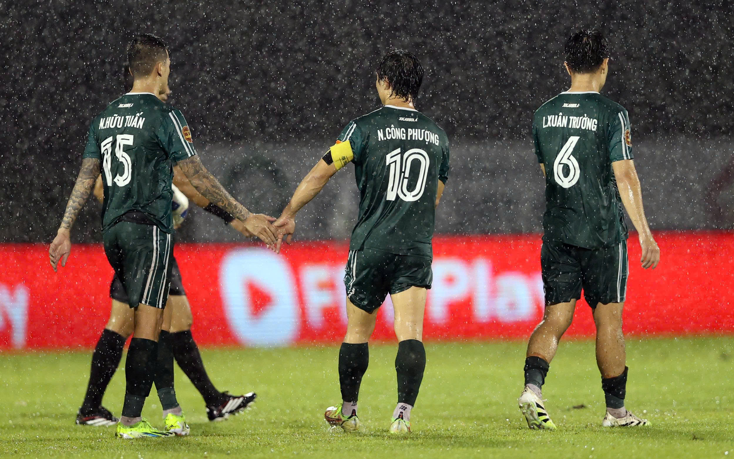 Thua CAHN 0-3, CLB TP Đồng Nai nhận thất bại thứ 3 liên tiếp- Ảnh 9. Thua CAHN 0-3, CLB TP Đồng Nai nhận thất bại thứ 3 liên tiếp- Ảnh 9.