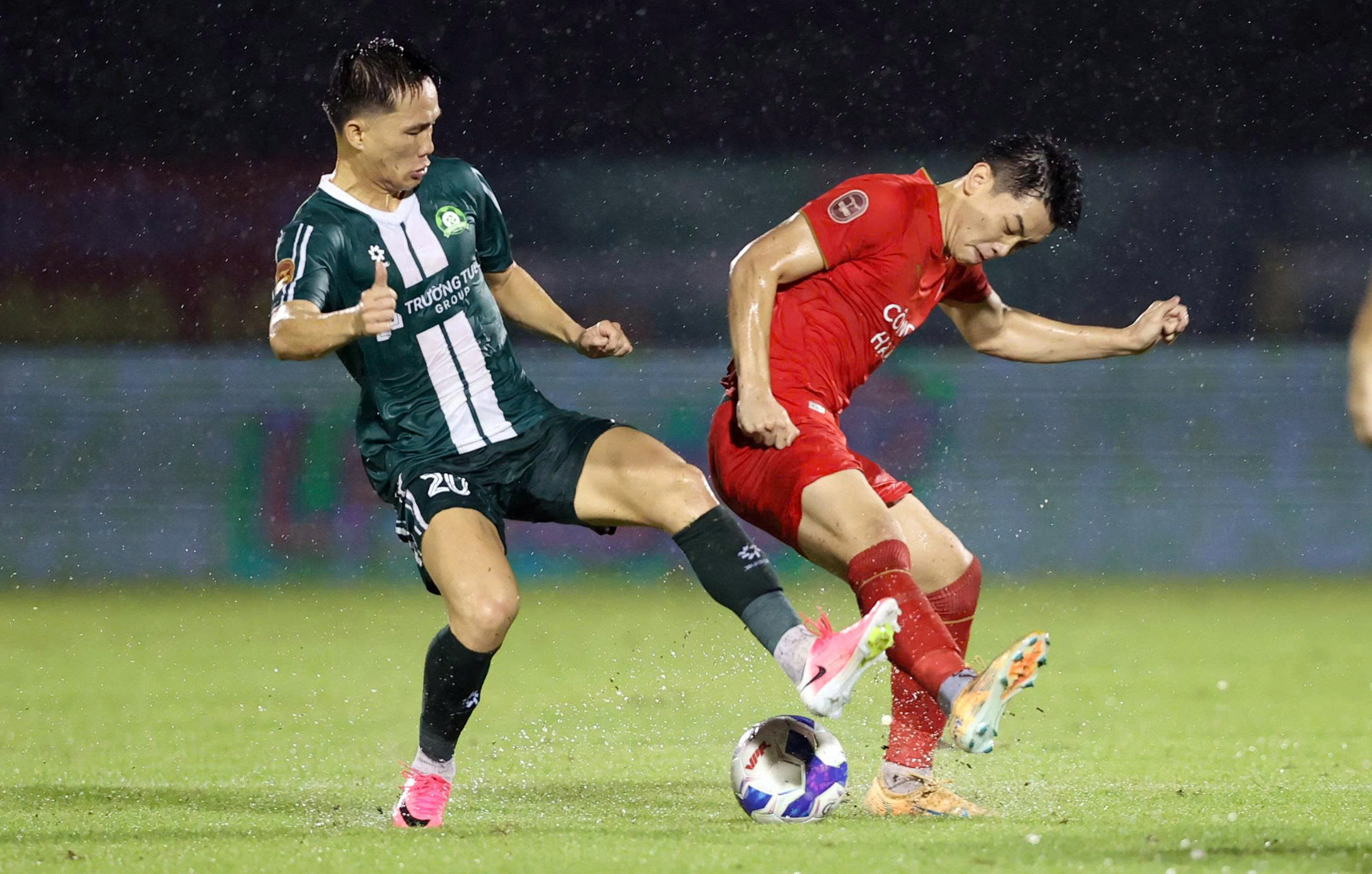 Thua CAHN 0-3, CLB TP Đồng Nai nhận thất bại thứ 3 liên tiếp- Ảnh 1. Thua CAHN 0-3, CLB TP Đồng Nai nhận thất bại thứ 3 liên tiếp- Ảnh 1.