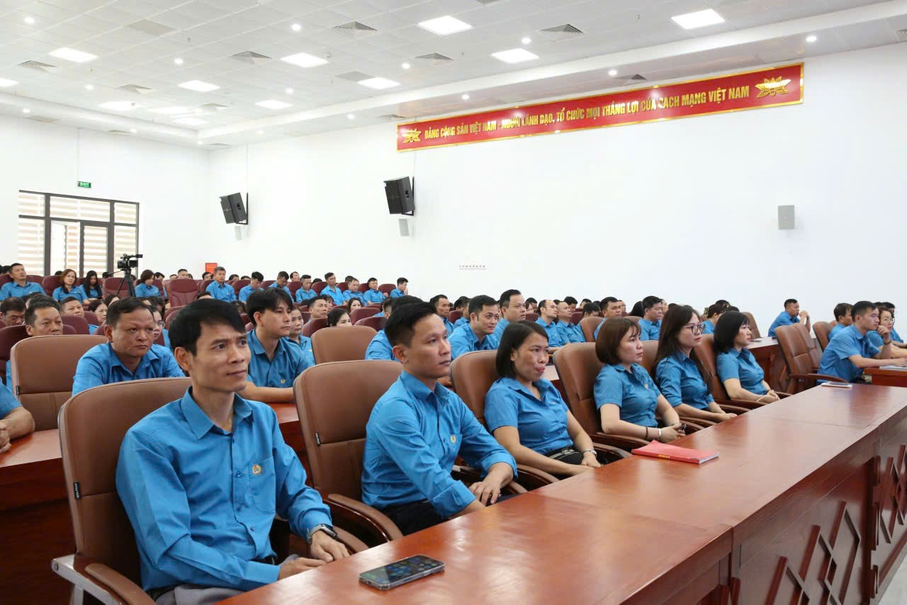 Than Uông Bí: Bồi dưỡng cán bộ, nâng chất hoạt động công đoàn- Ảnh 2.