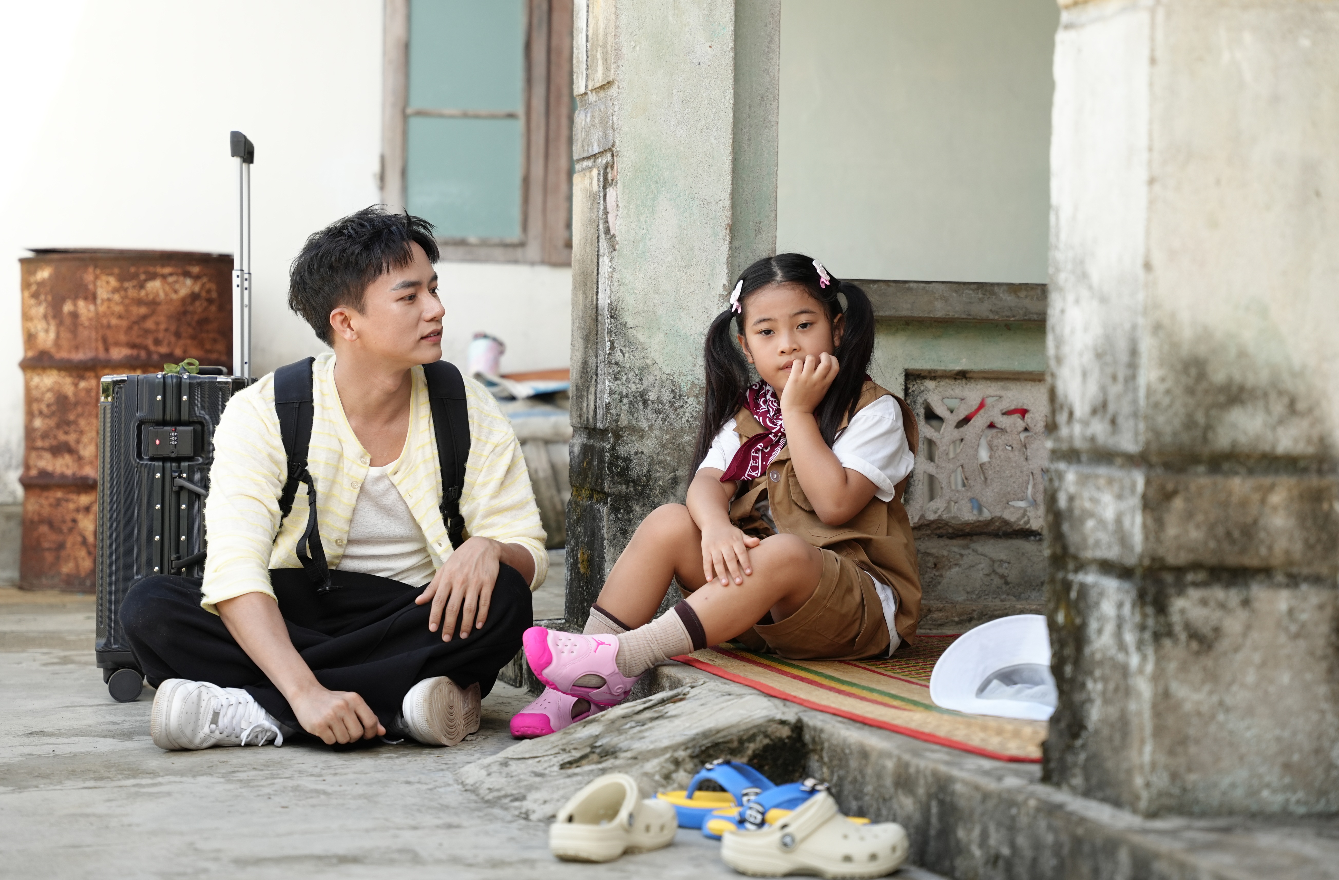 Bùi Công Nam làm 'bố tập sự' trong Bố ơi mình đi đâu thế- Ảnh 2.