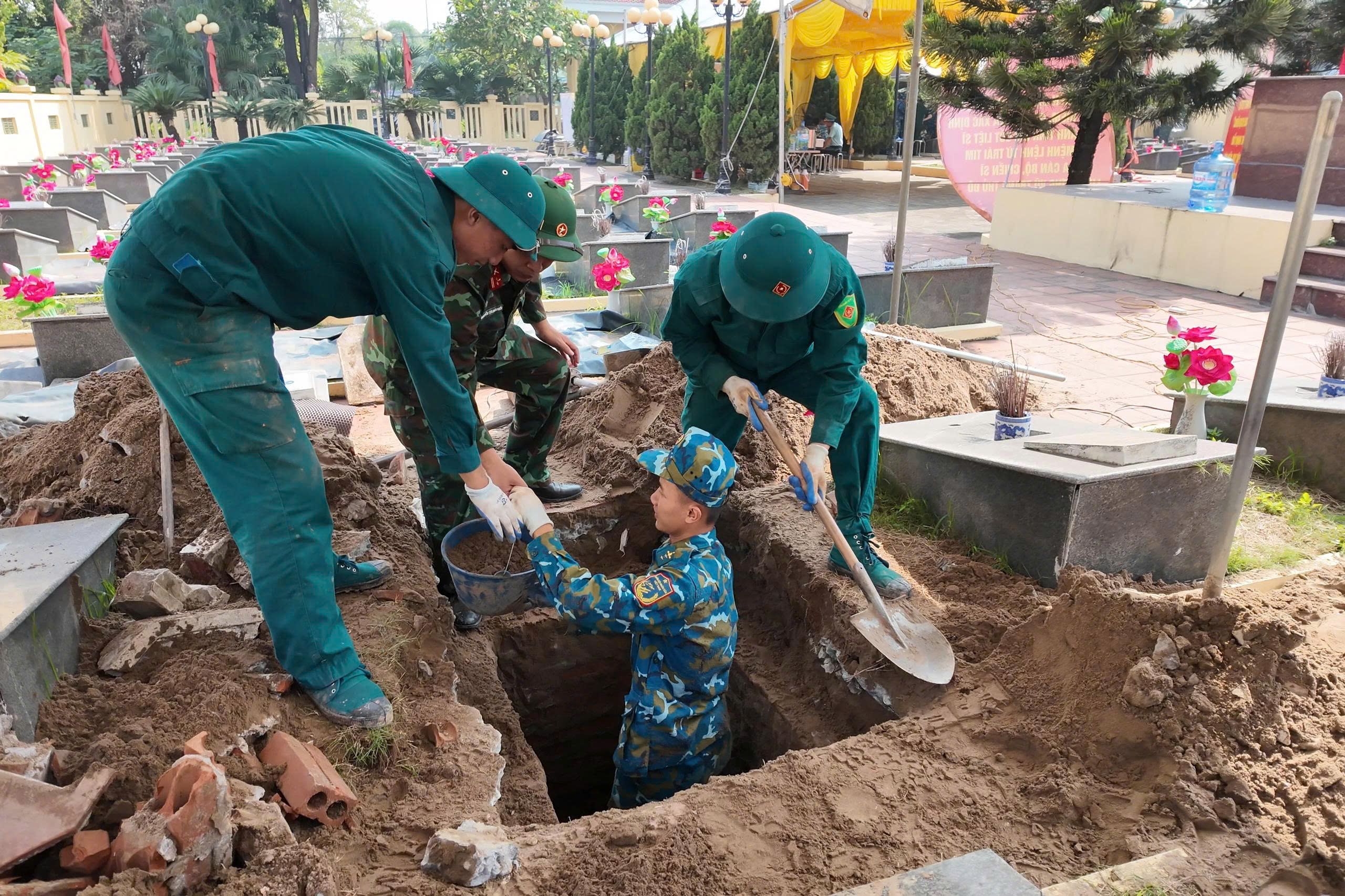 Nỗ lực xác định danh tính hài cốt liệt sĩ tại xã Đông Anh- Ảnh 4.