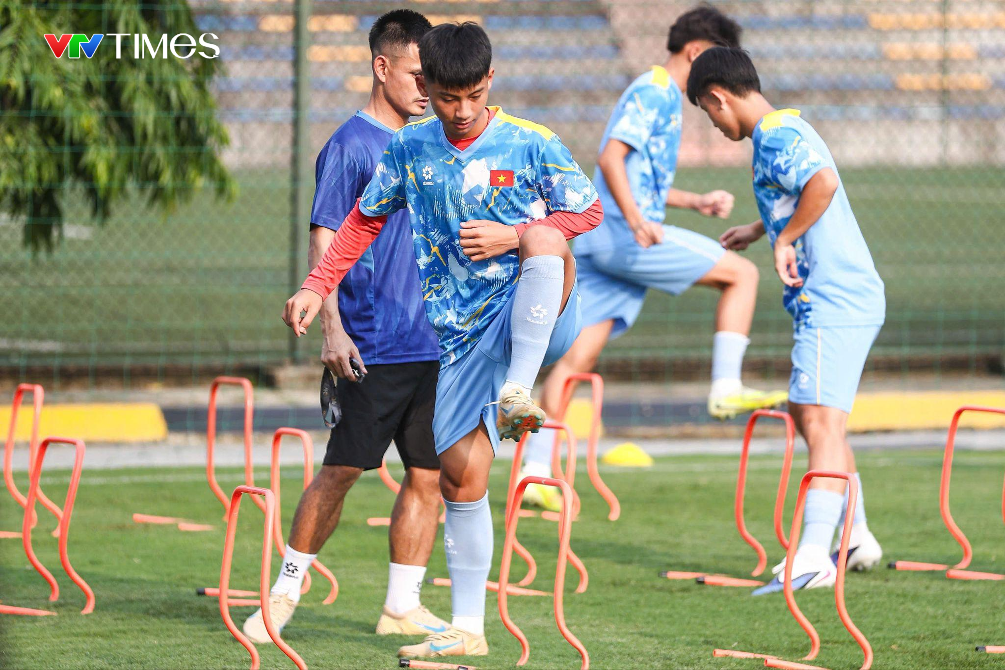 U17 Việt Nam "rèn quân" hướng đến World Cup- Ảnh 3. U17 Việt Nam "rèn quân" hướng đến World Cup- Ảnh 3.