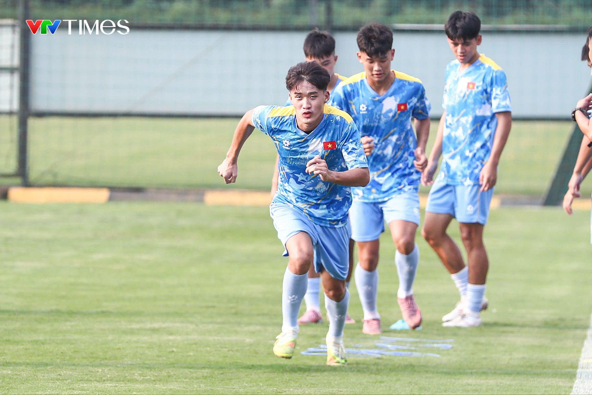 U17 Việt Nam "rèn quân" hướng đến World Cup- Ảnh 1. U17 Việt Nam "rèn quân" hướng đến World Cup- Ảnh 1.