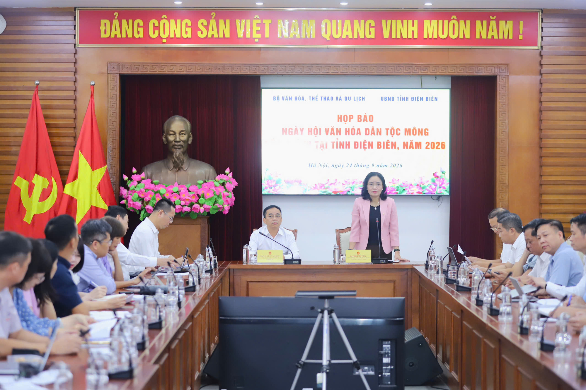 Ng&agrave;y hội văn h&oacute;a d&acirc;n tộc M&ocirc;ng lần thứ IV diễn ra tại Điện Bi&ecirc;n- Ảnh 1.