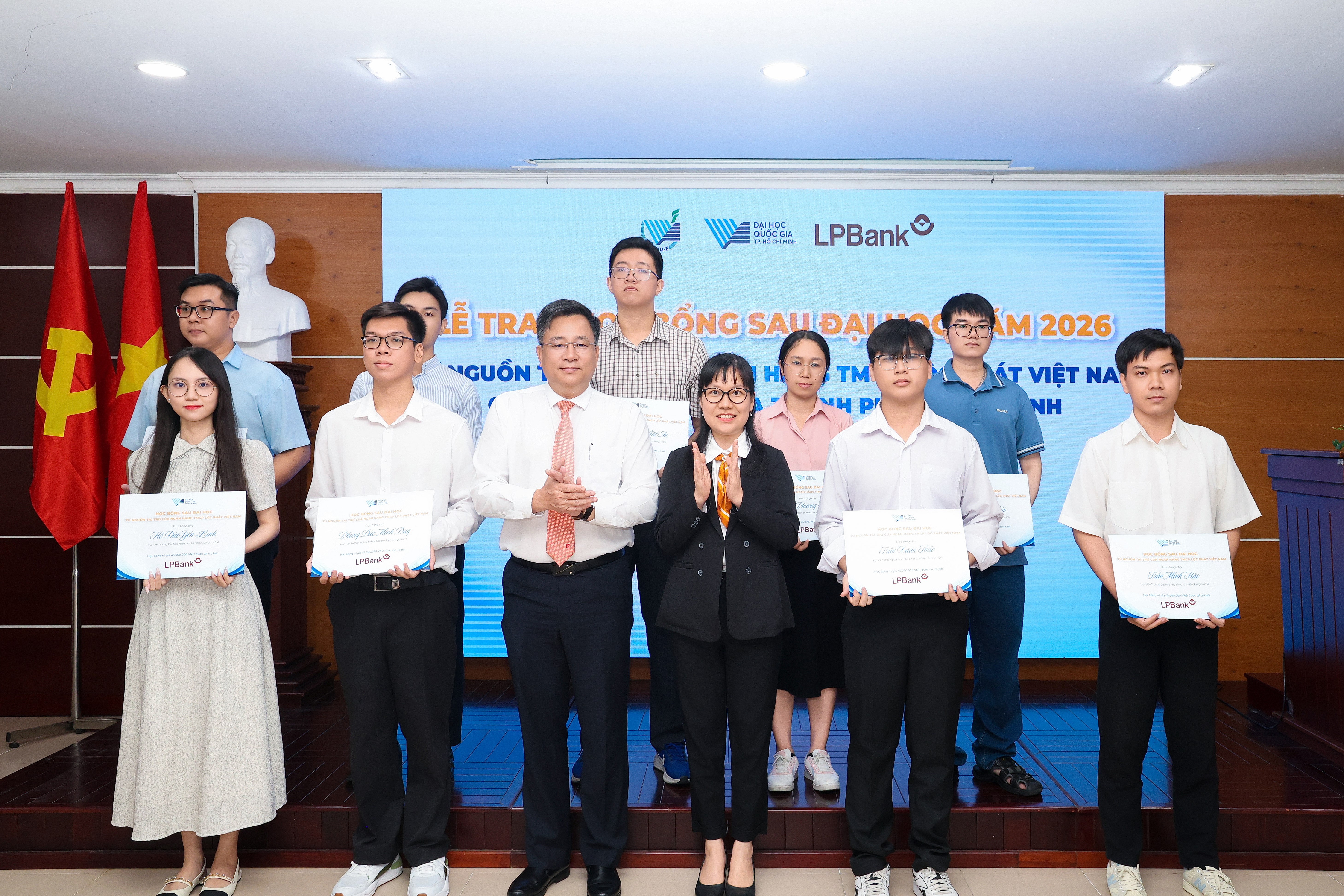 LPBank trao gần 1,8 tỷ đồng học bổng sau đại học cho học vi&ecirc;n ĐHQG-HCM - Ảnh 4.
