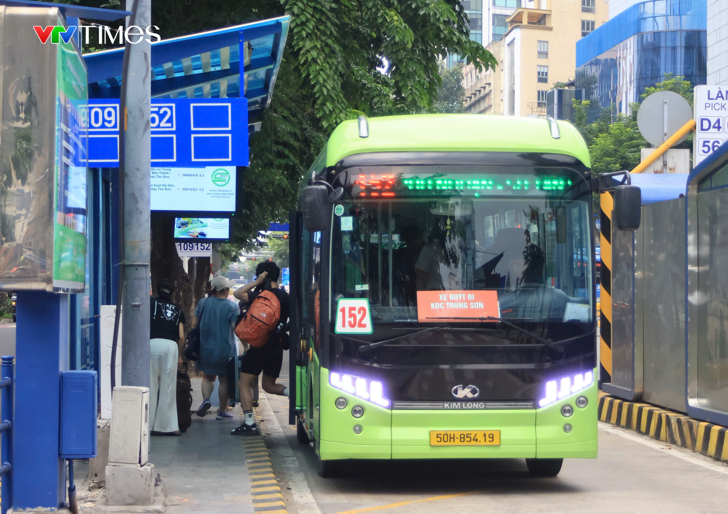 TP Hồ Chí Minh tăng chuyến và điều tiết xe buýt tại các khu vực trường Đại học- Ảnh 7.