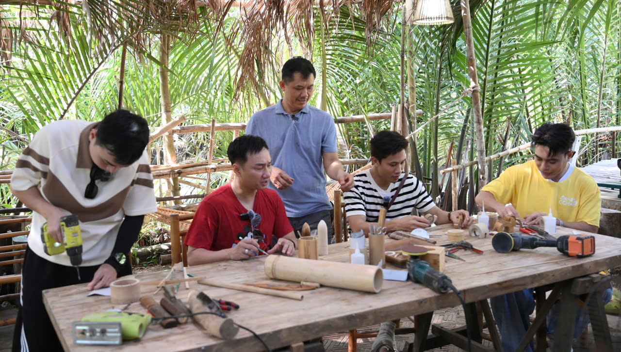 Bố ơi mình đi đâu thế: Bùi Công Nam nhận thử thách nấu cơm cho 5 đứa trẻ- Ảnh 5.