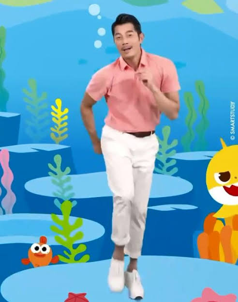Hai con gái Quách Phú Thành thừa hưởng gen vũ đạo của cha- Ảnh 2.