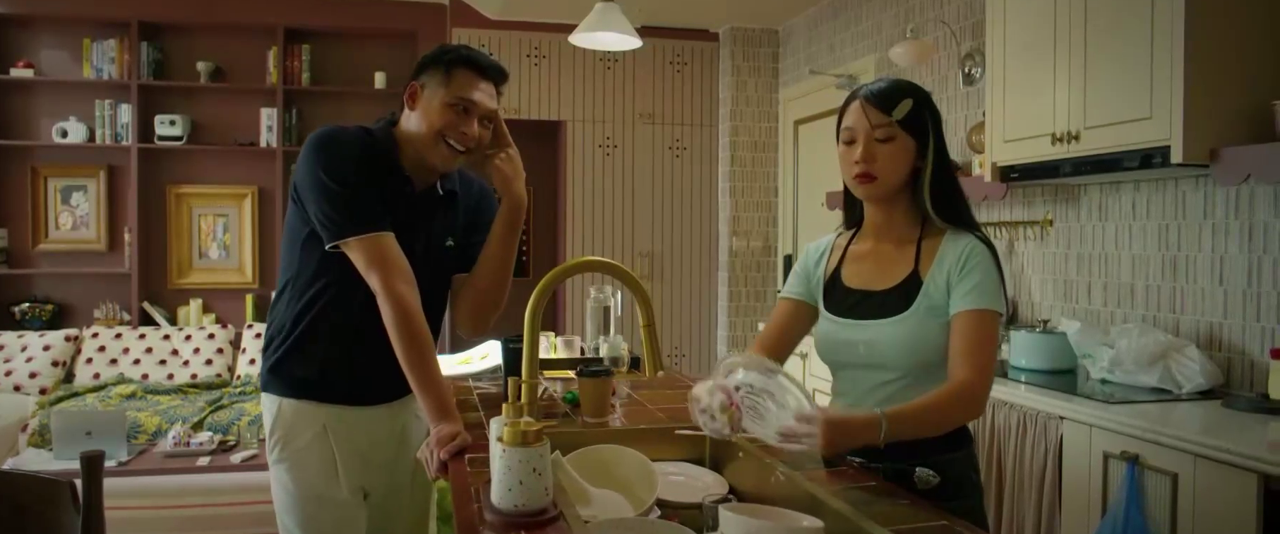 M&ugrave;a h&egrave; năm ấy - Tập 23: T&ugrave;ng say xỉn mất kiểm so&aacute;t với Phương - Ảnh 12.