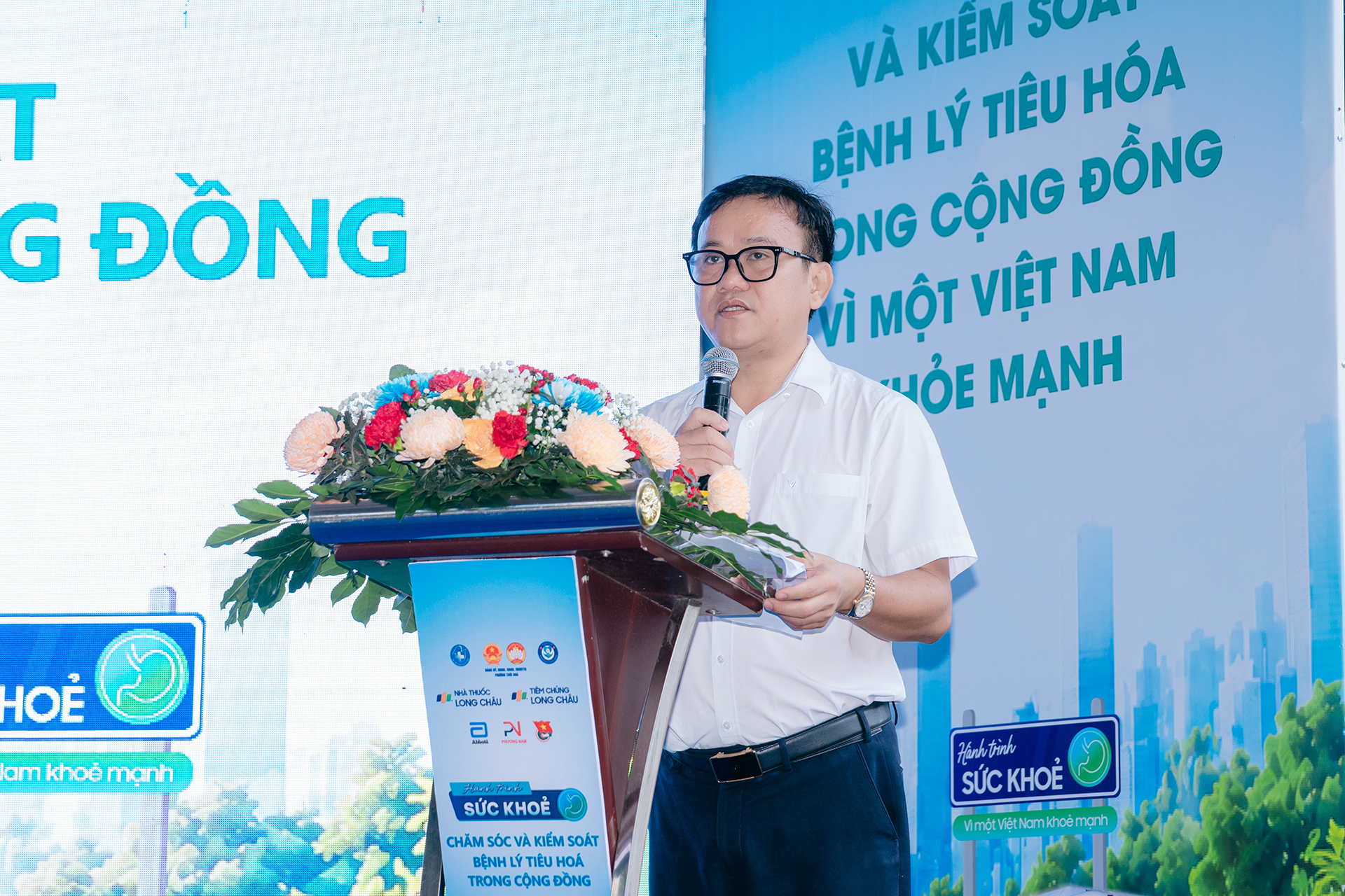 Long Châu cùng Abbott nối dài "Hành trình sức khỏe 2026", chăm sóc sức khỏe tiêu hóa cho người dân- Ảnh 2.
