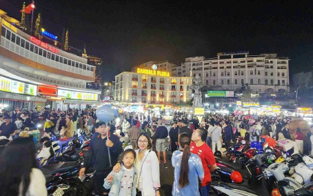 Lâm Đồng hướng tới hệ sinh thái du lịch, thương mại về đêm - Ảnh 6.