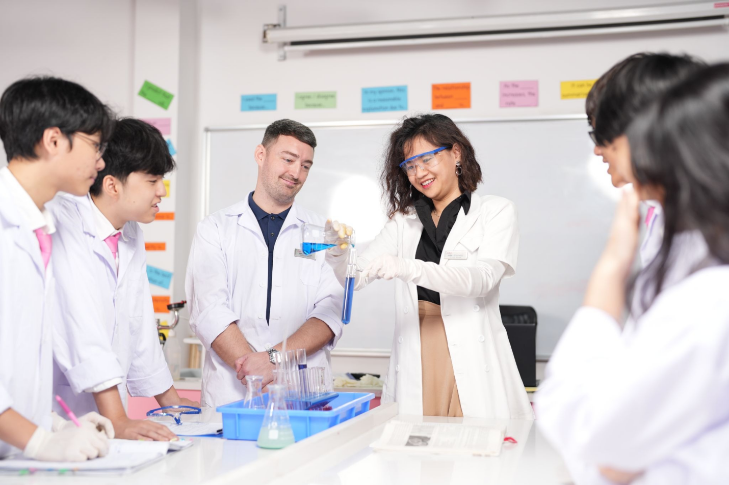 Ngày hội Trải nghiệm tại TH School: Cùng con chinh phục học bổng lên tới 70%- Ảnh 1.