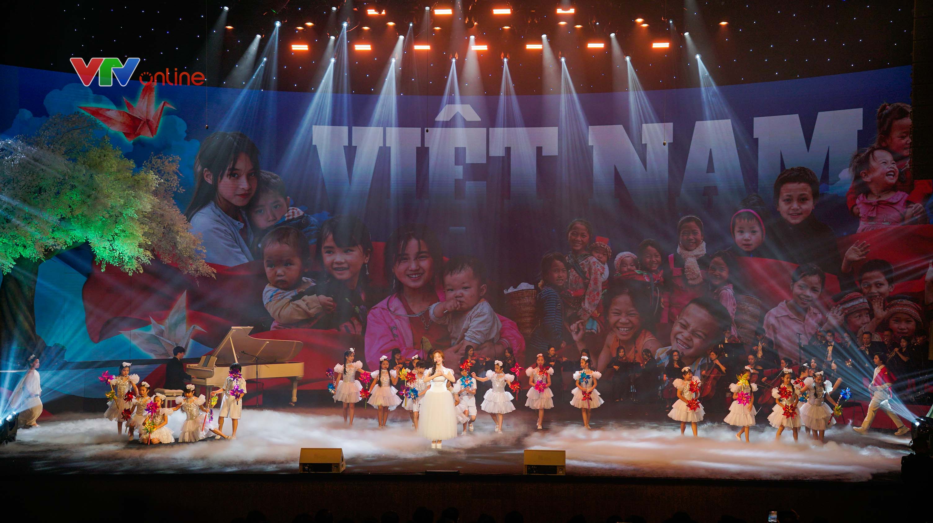 &ldquo;Kết nối y&ecirc;u thương&rdquo; chung tay hỗ trợ phụ nữ, trẻ em mắc bệnh hiểm ngh&egrave;o - Ảnh 11.