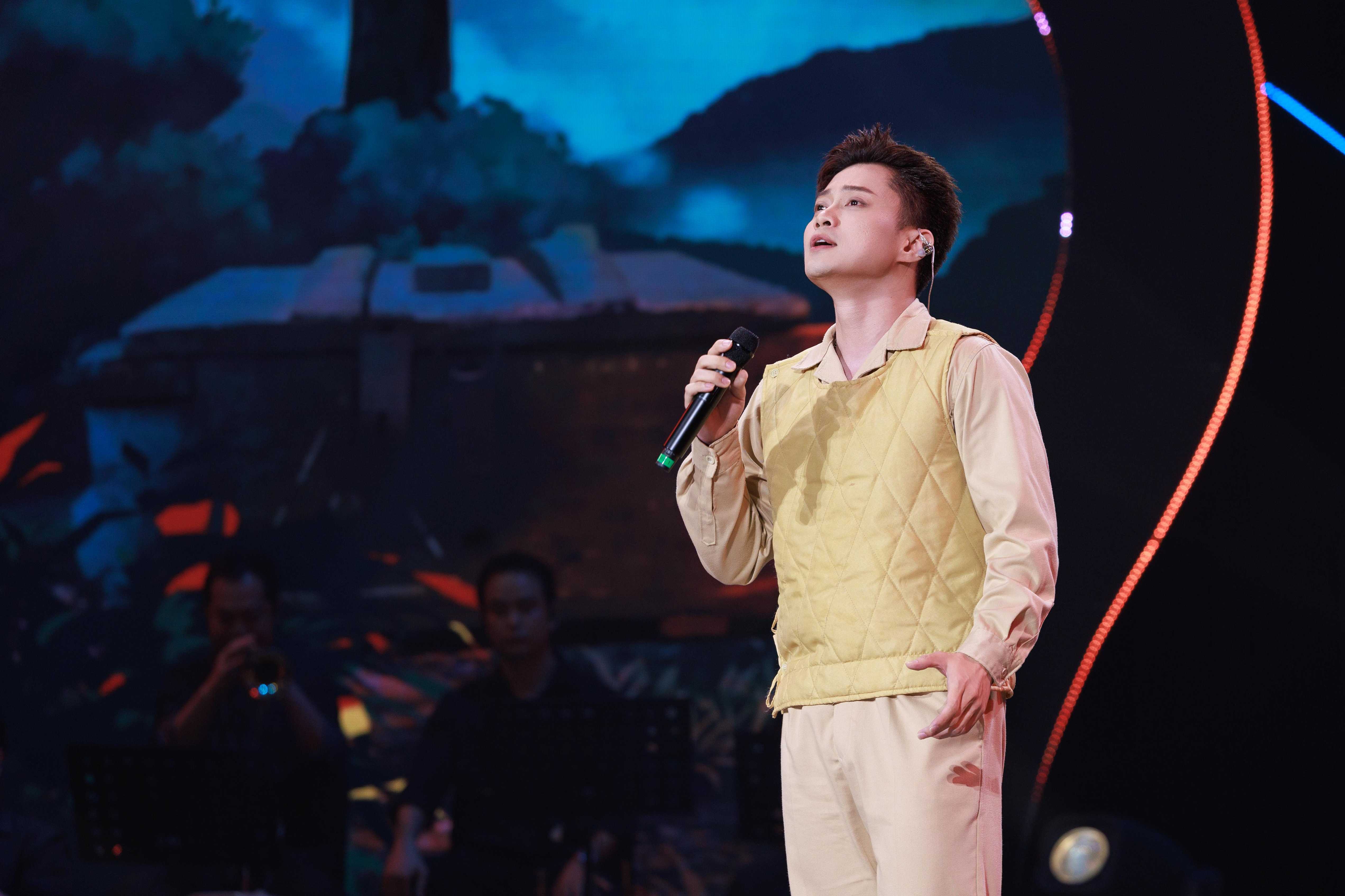 Sao Mai 2026: Đêm thi đầu tiên, nhiều thí sinh đã được nhìn nhận như nghệ sĩ thực thụ - Ảnh 3.