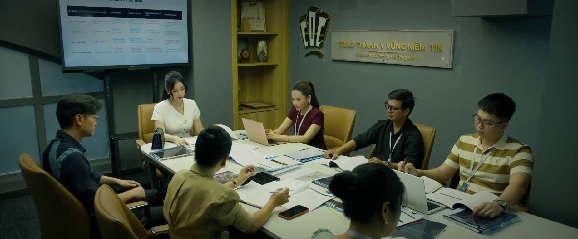 Mùa hè năm ấy - Tập 25: Khánh tỏ tình ngọt ngào, Phương xác nhận danh phận- Ảnh 13.