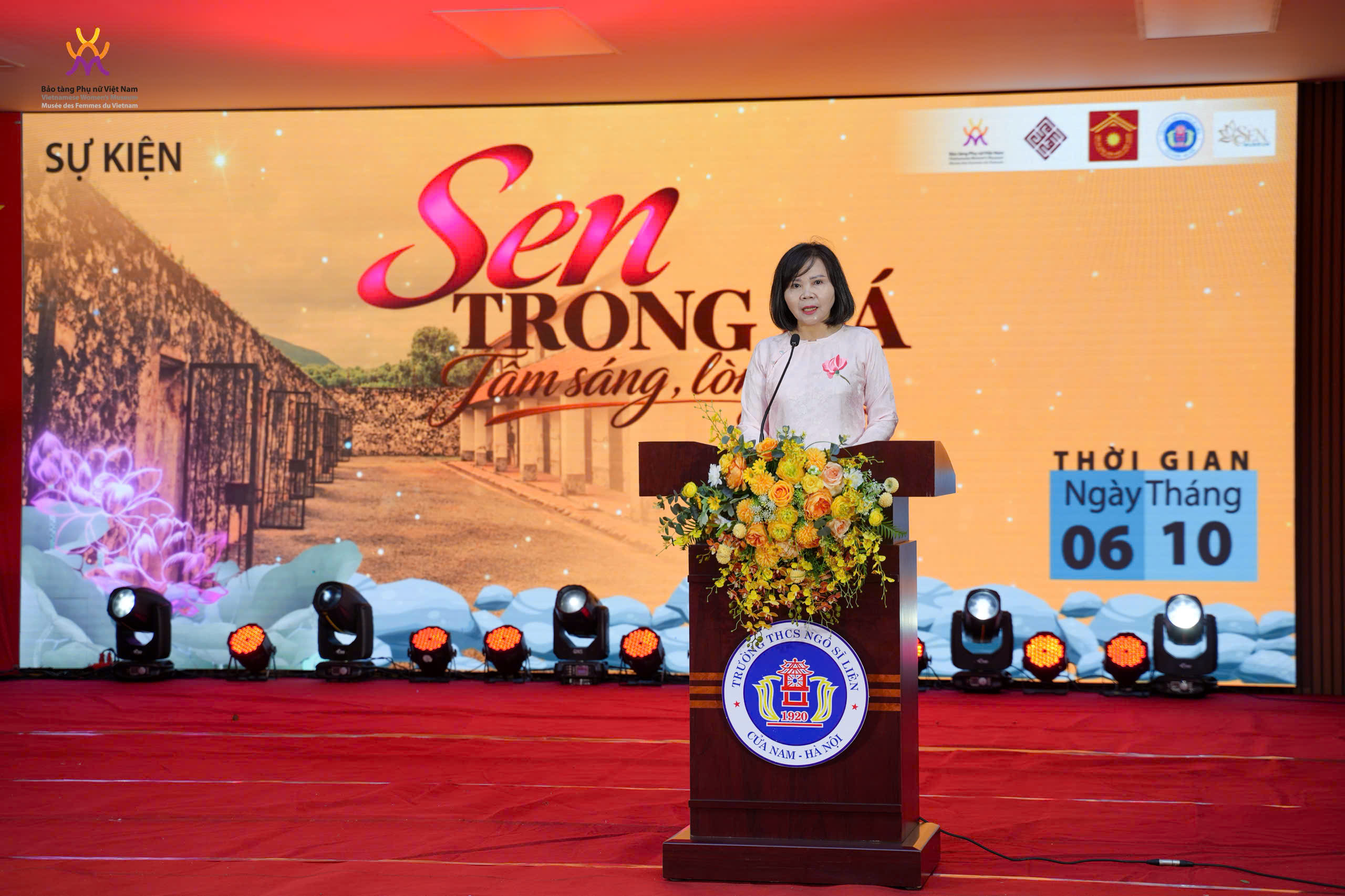 Triển lãm “Sen trong đá” giúp học sinh hiểu hơn ý chí kiên cường của những nữ tù chính trị xưa - Ảnh 9.