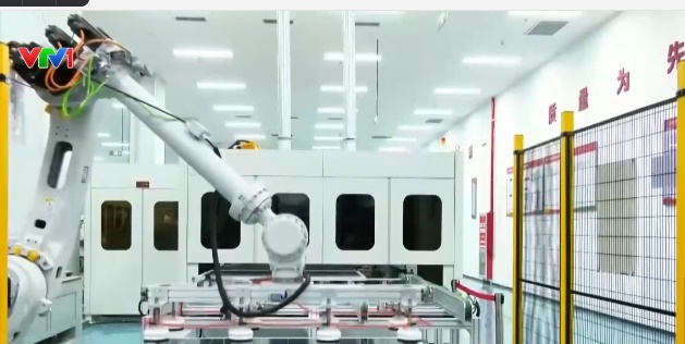 EU - Trung Quốc đối mặt sức ép tái cân bằng thương mại - Ảnh 2.