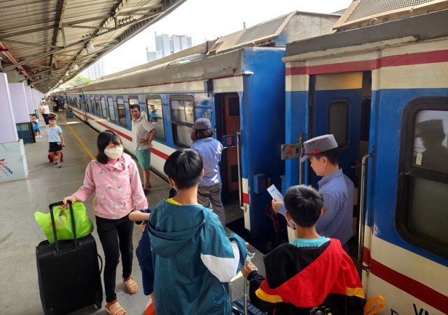 Đề xuất chi hơn 544.000 tỷ đồng xây 7 tuyến đường sắt mới tại TP Hồ Chí Minh - Ảnh 1.