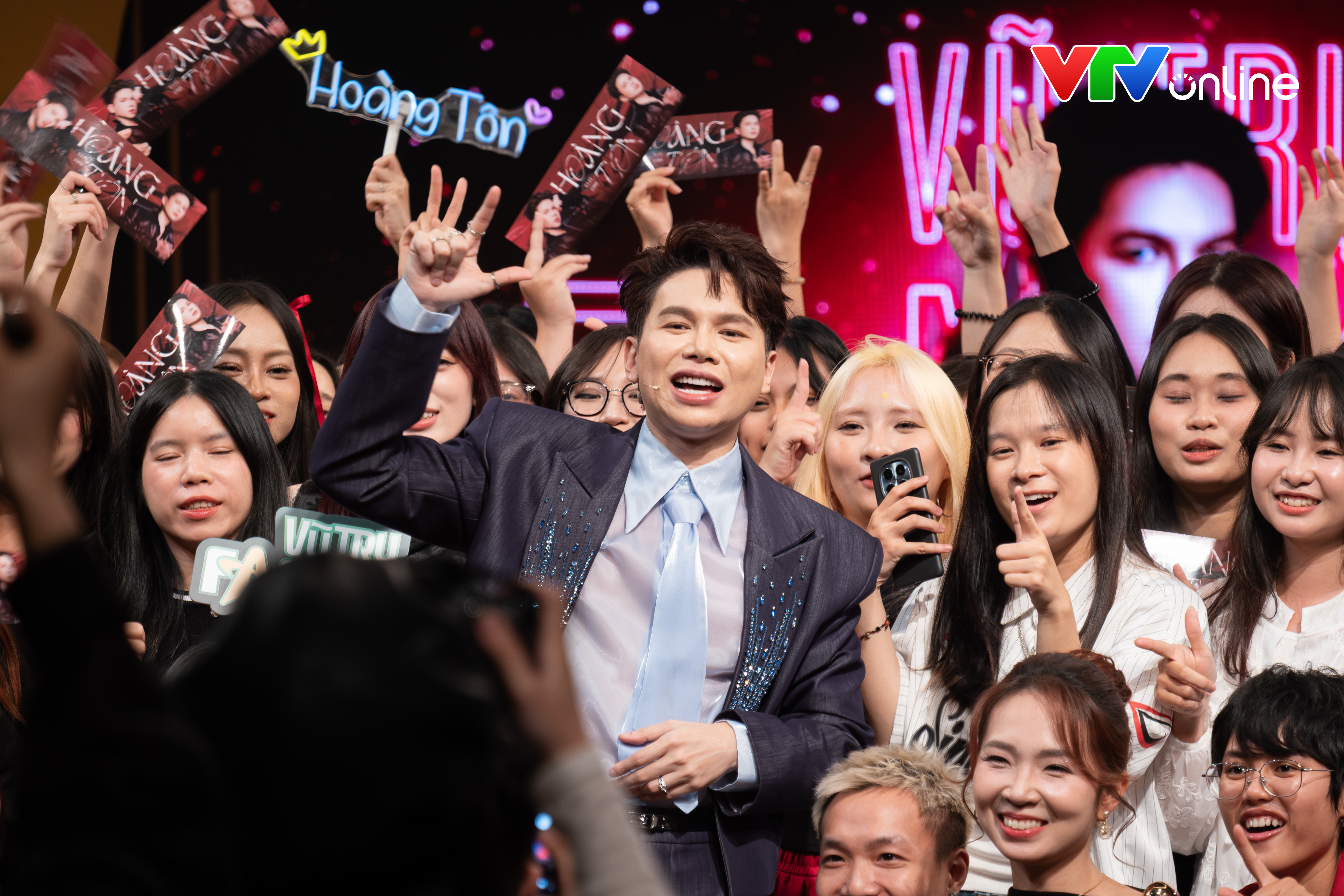 Từ mạng xã hội lên truyền hình: Vũ trụ Fandom được xây dựng như thế nào? - Ảnh 12.