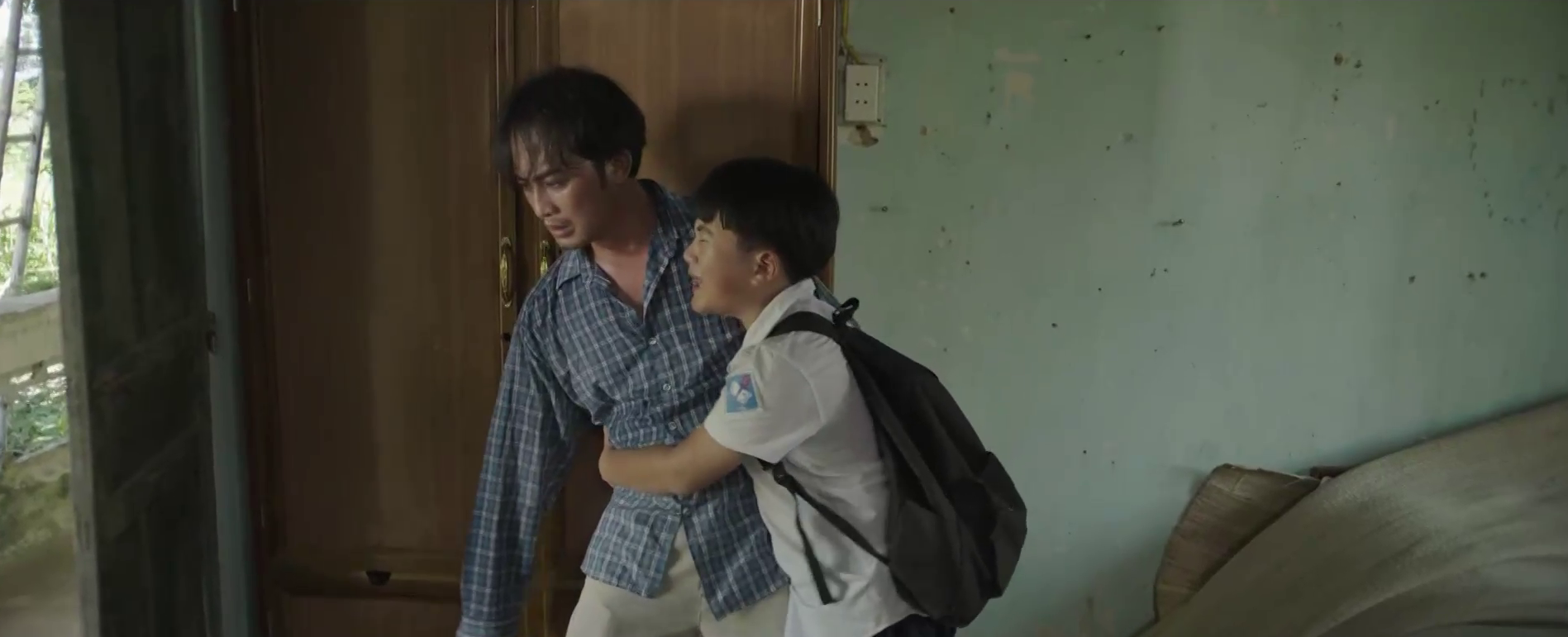 Căn nhà không mái che - Tập 1: Doãn Quốc Đam - Huyền Lizzie diễn cảnh bạo hành 'nổi da gà'- Ảnh 9.