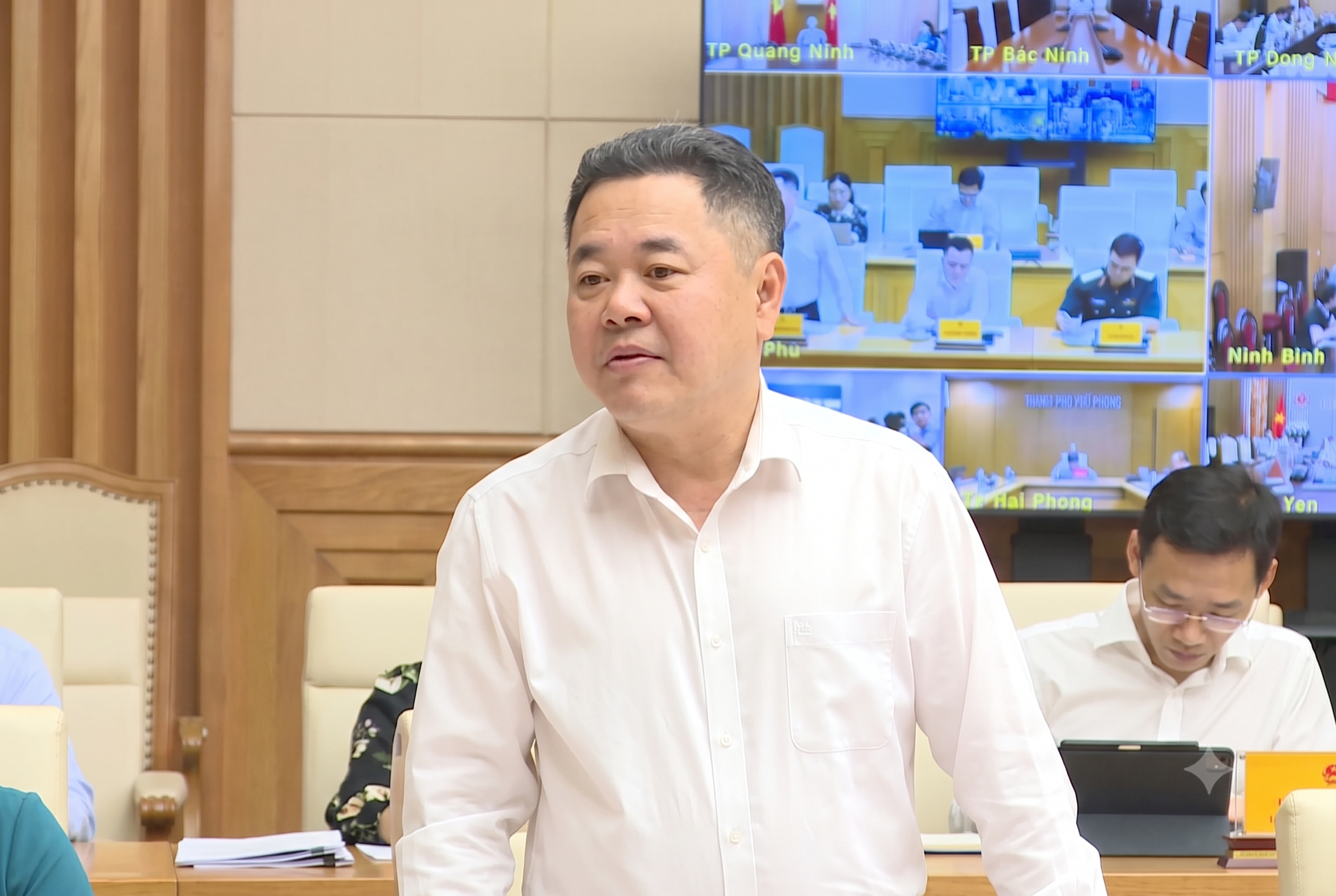 Th&aacute;o gỡ vướng mắc cho thị trường nh&agrave; ở - Ảnh 2.